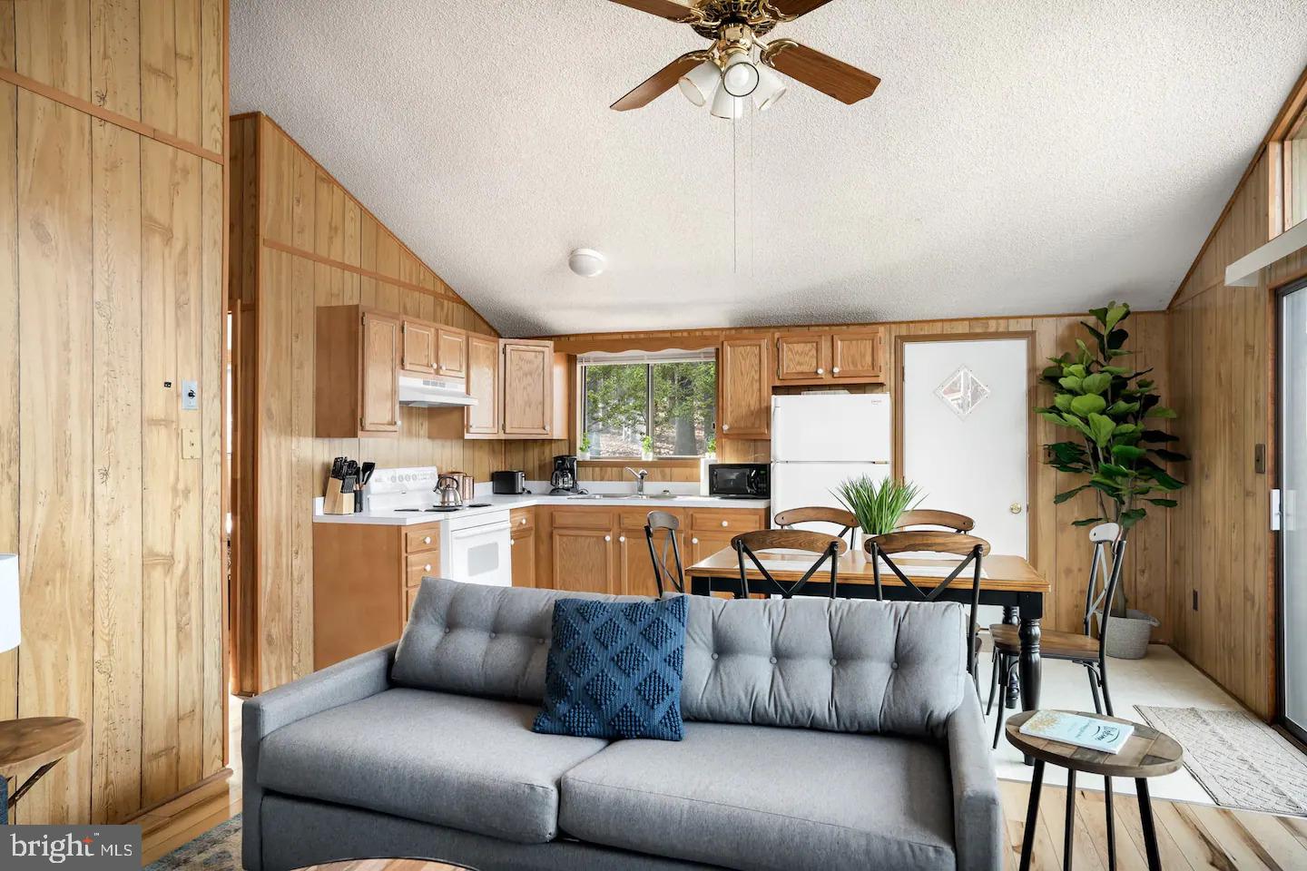 THE WOODS - Residential