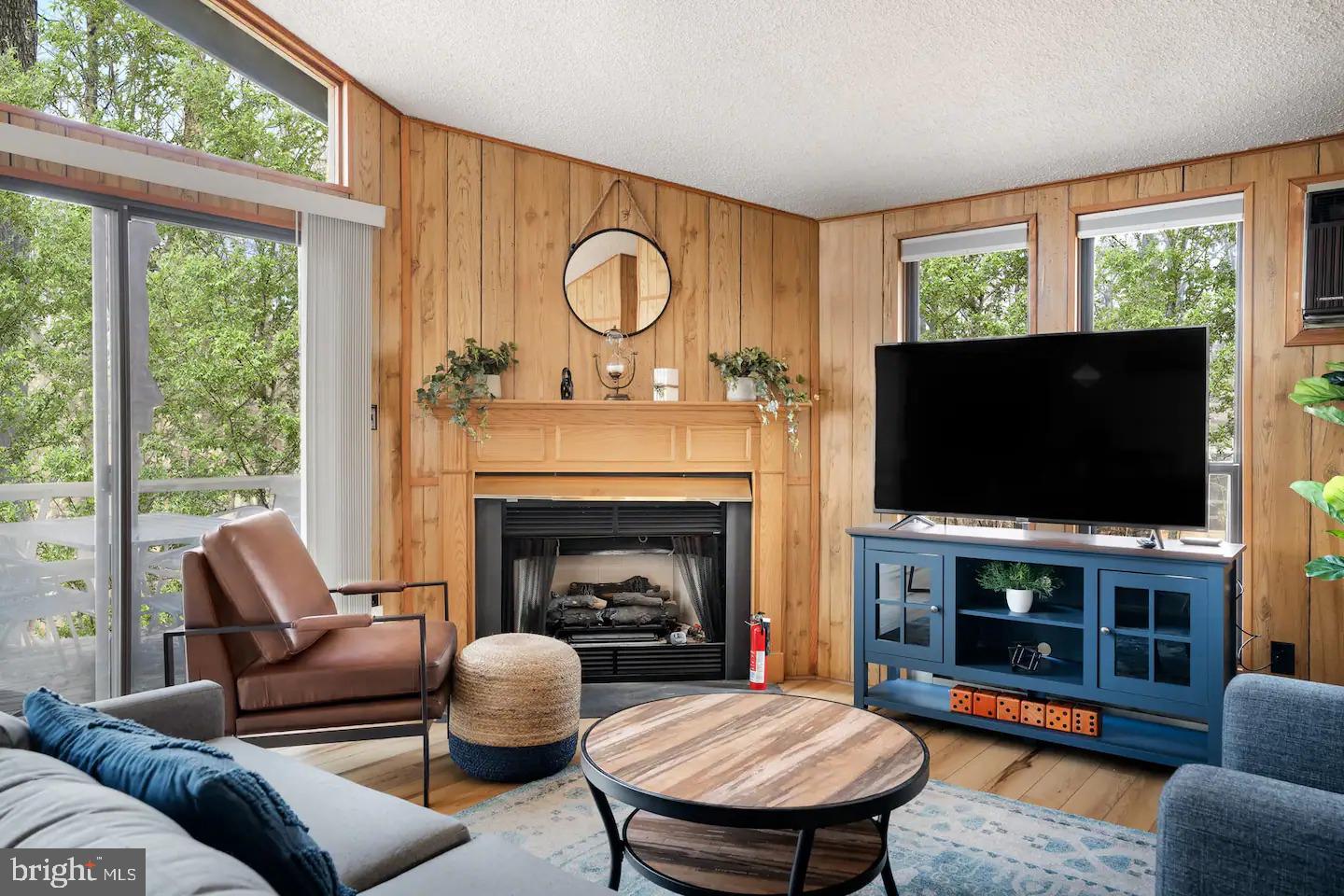 THE WOODS - Residential