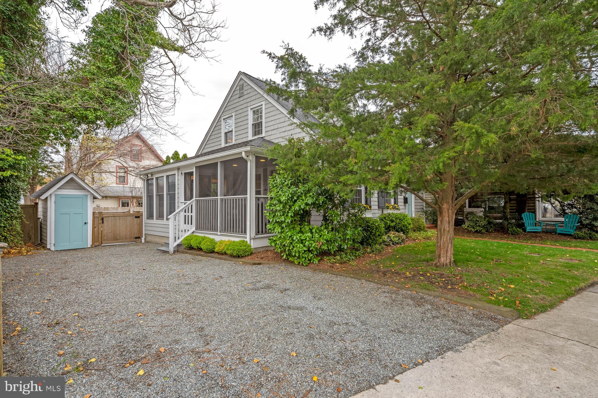 19 LAUREL STREET