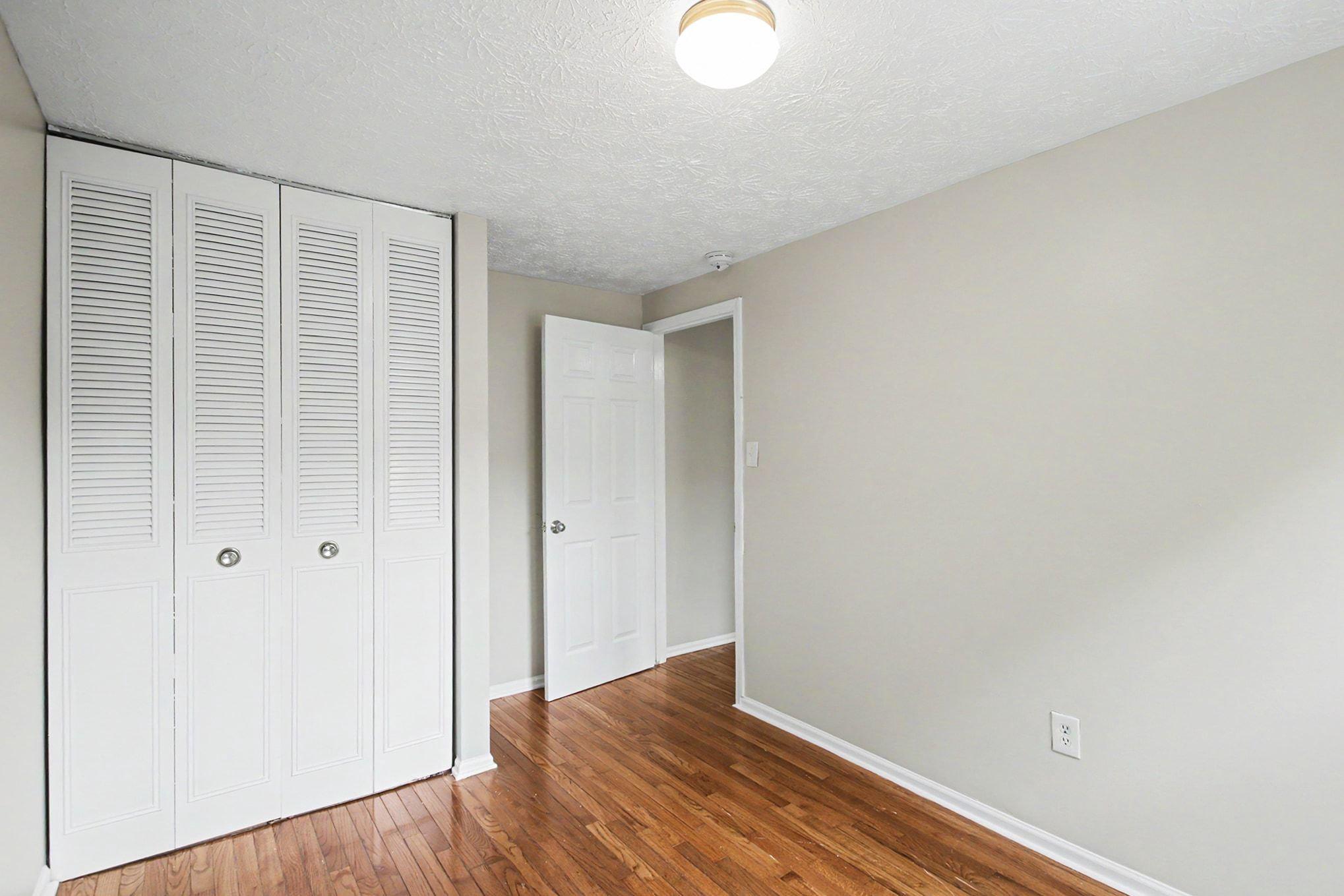 CALVERTON TOWNES - Residential