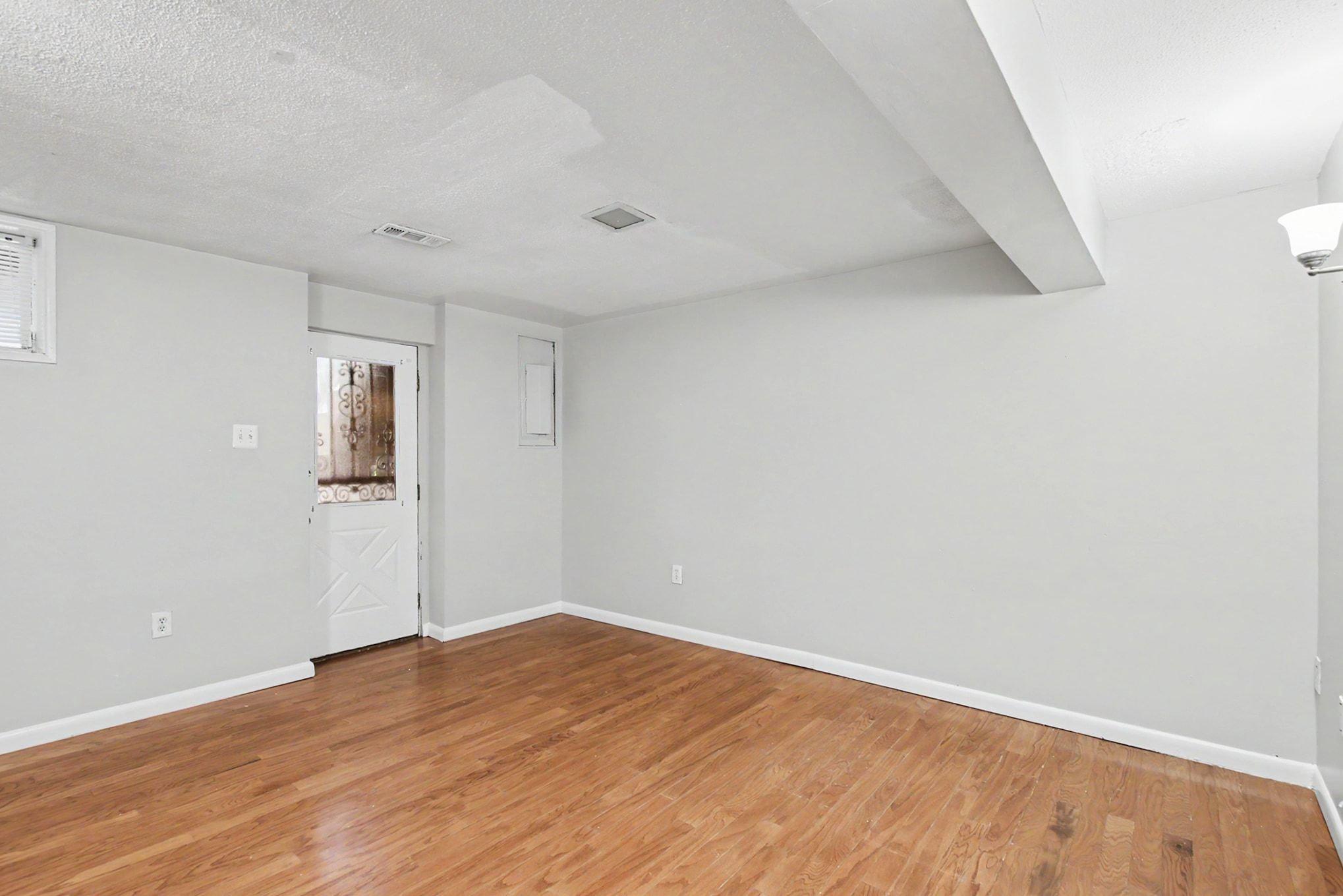 CALVERTON TOWNES - Residential