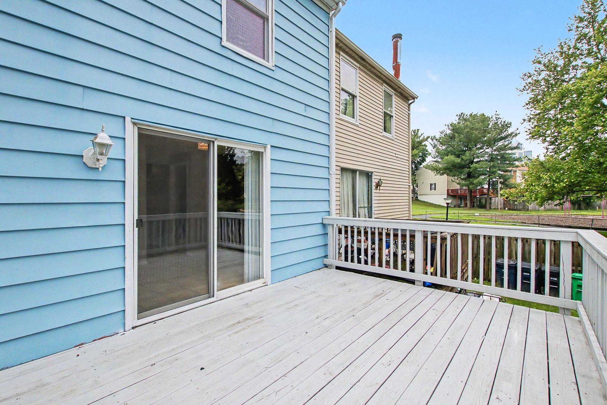 CALVERTON TOWNES - Residential