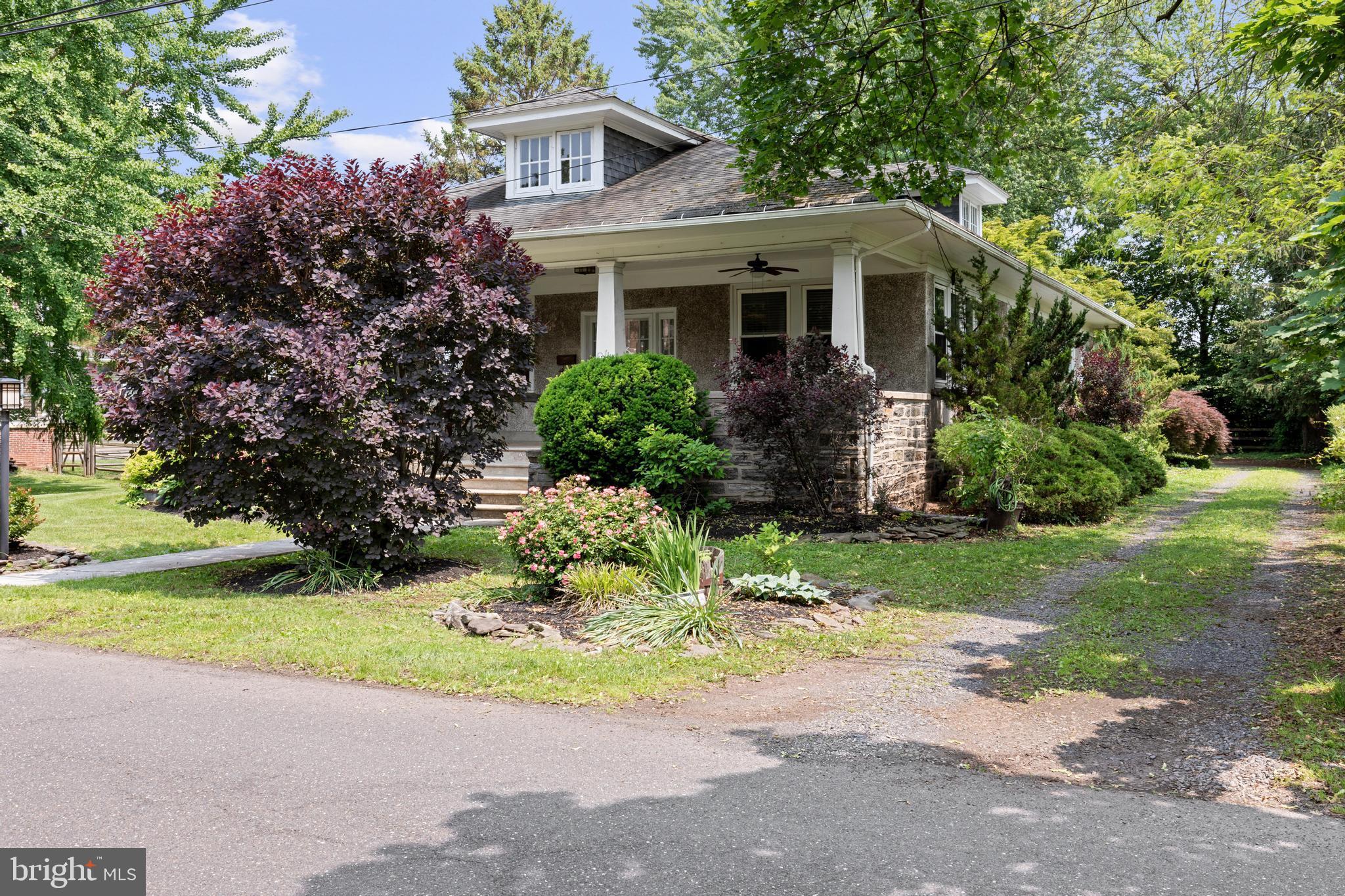28 N WAKEFIELD