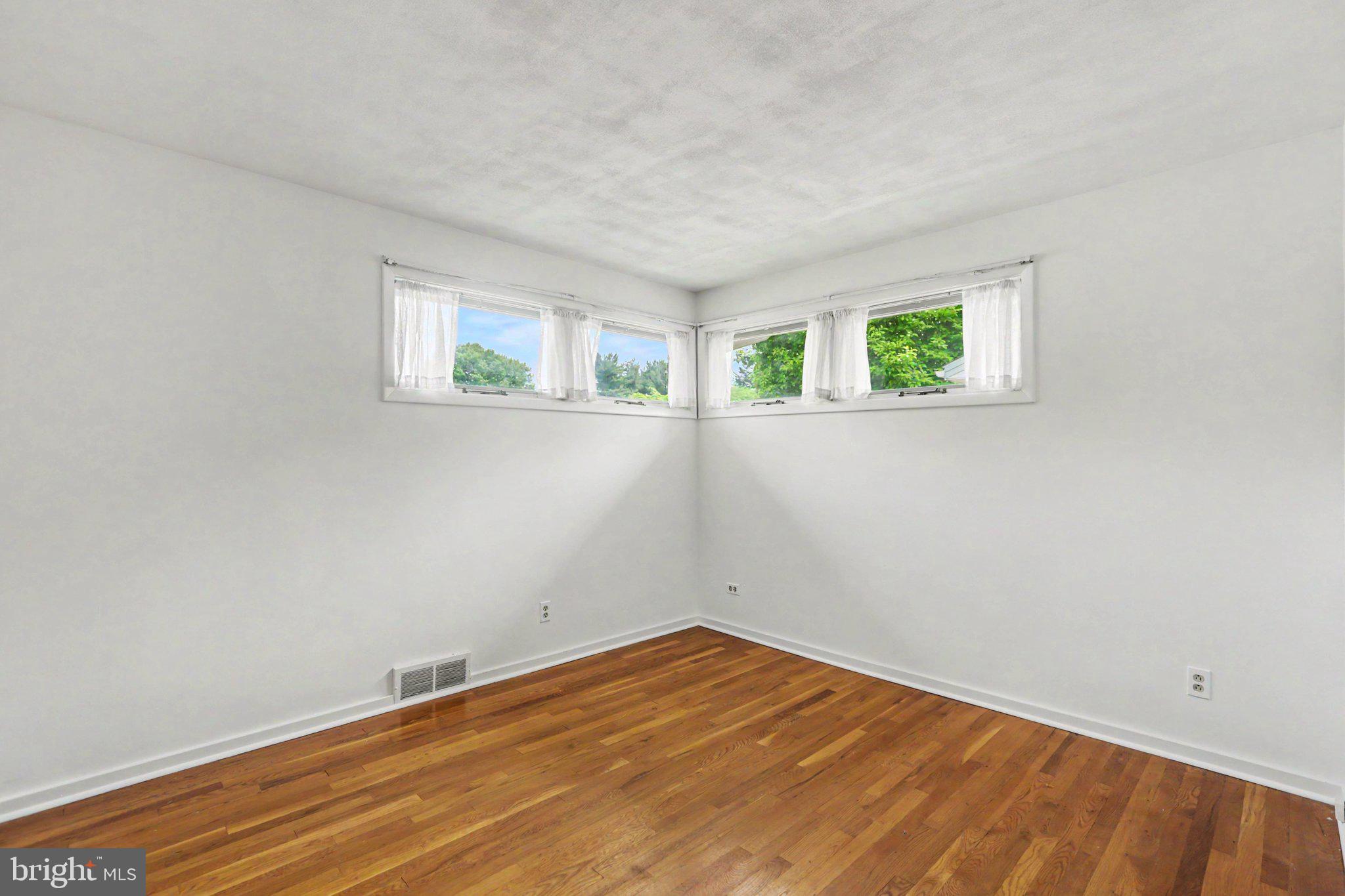 OAKWOOD PARK - Residential