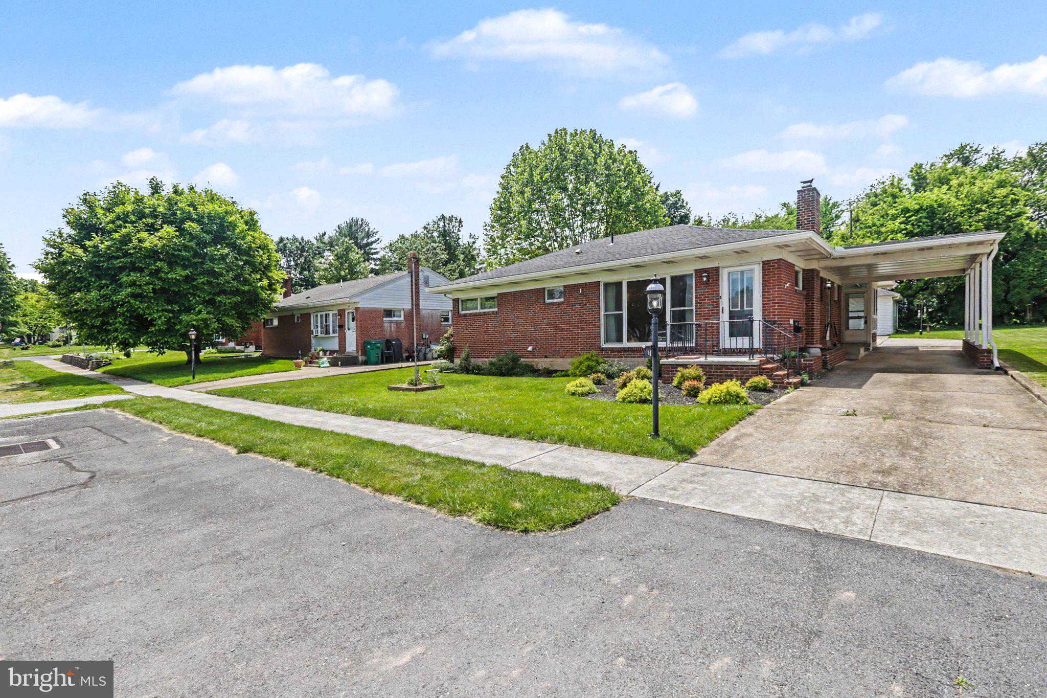 OAKWOOD PARK - Residential