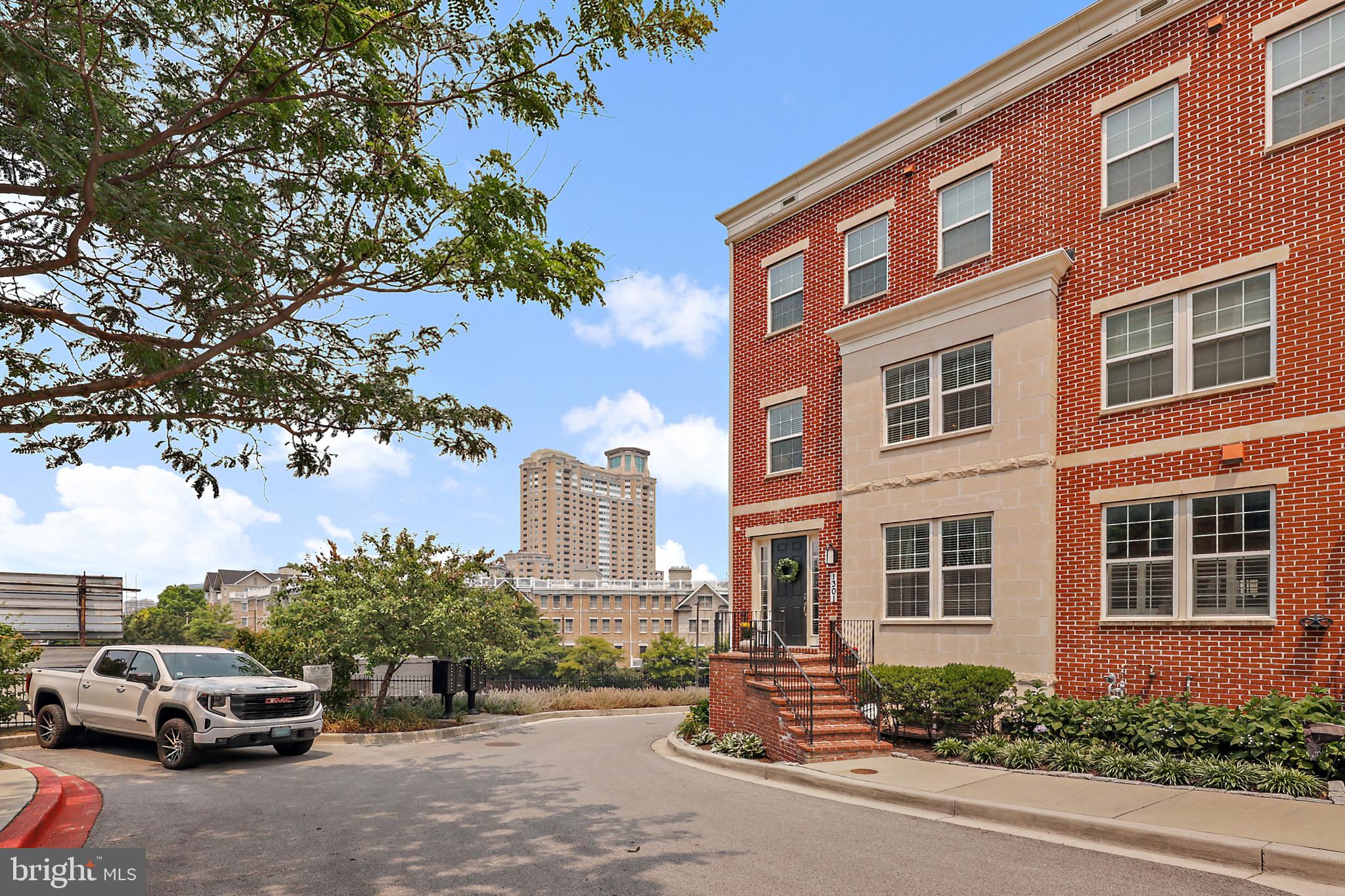 FEDERAL PLACE - Residential