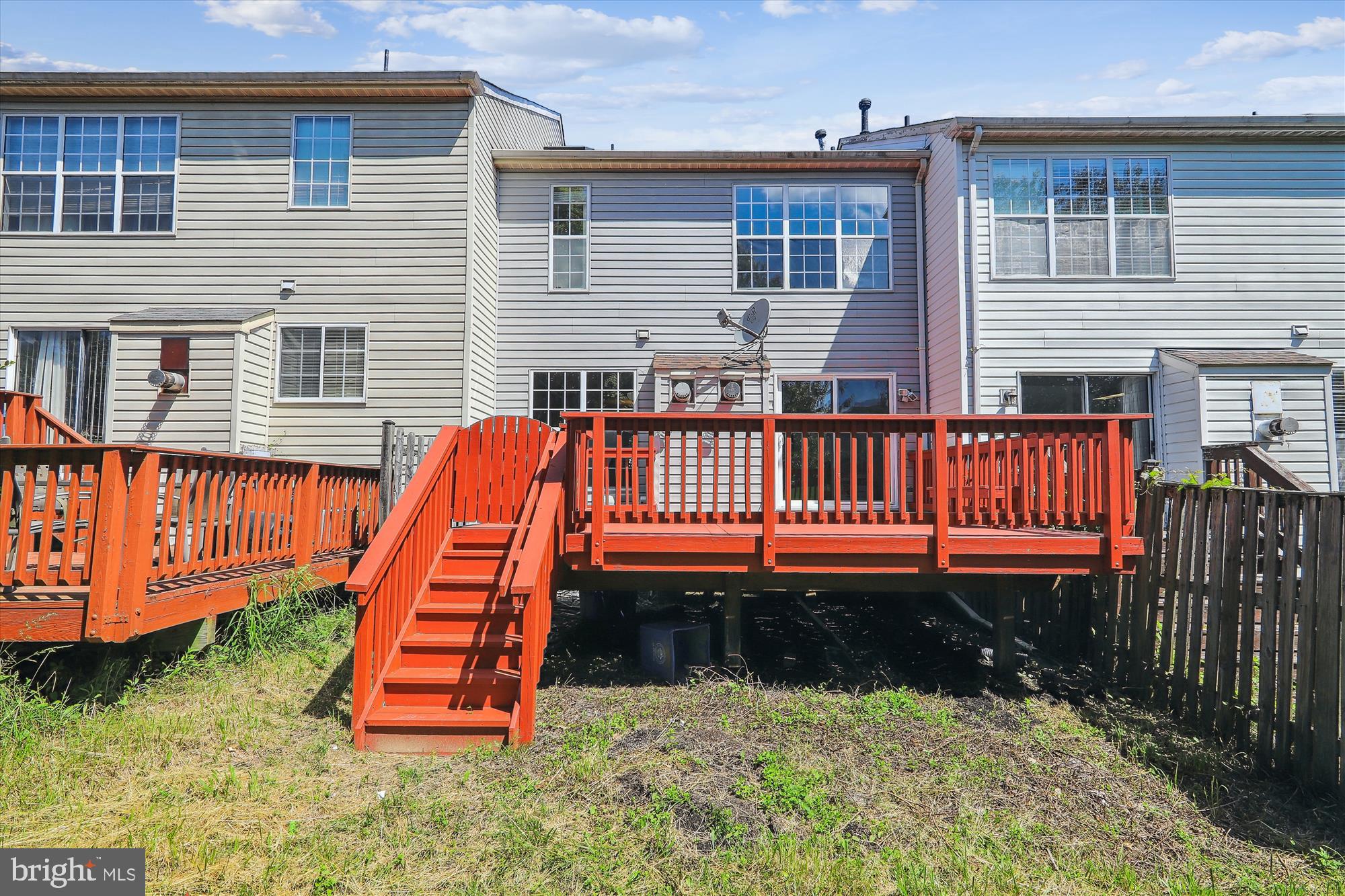 LONGMEAD - Residential