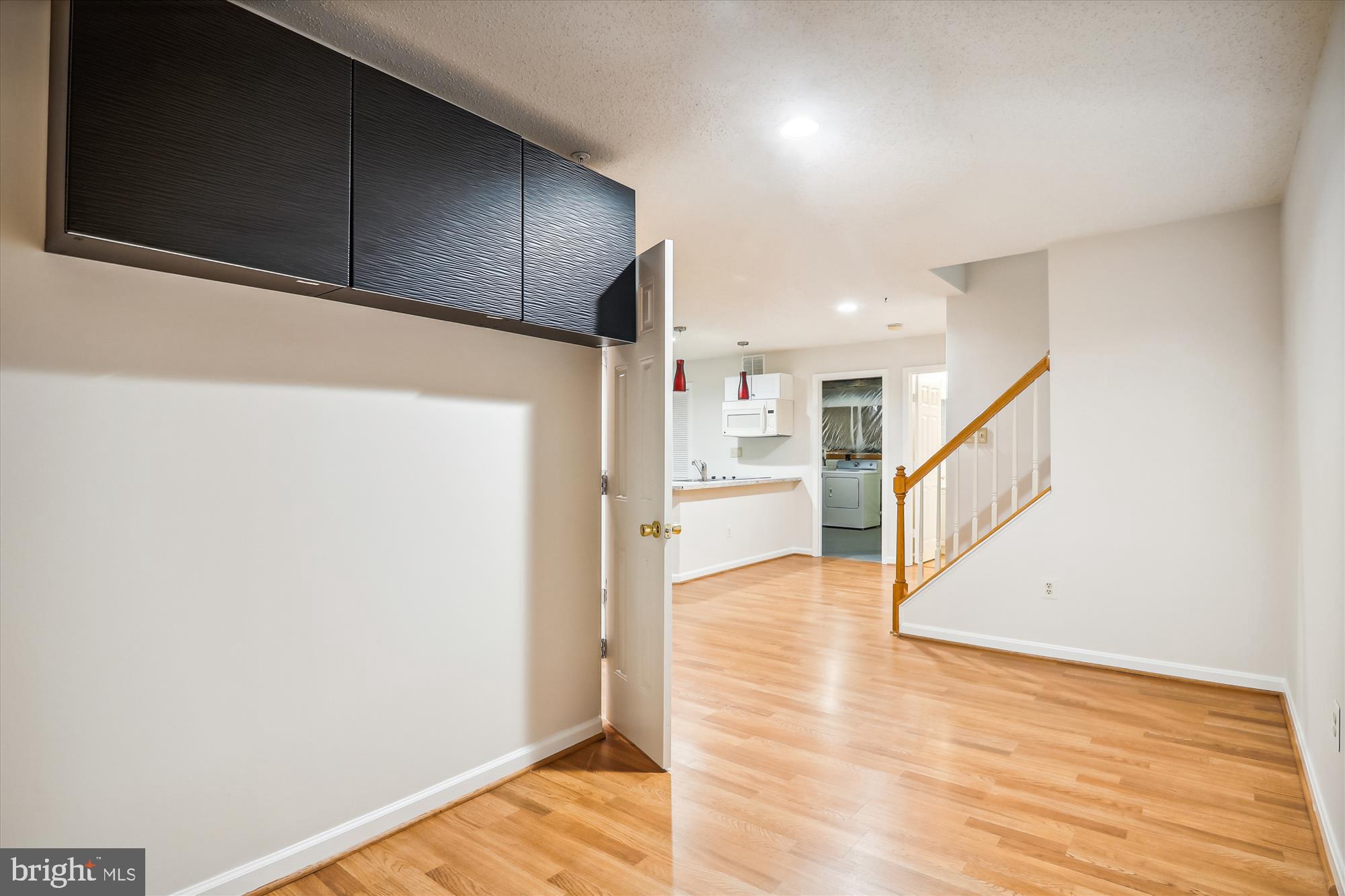 LONGMEAD - Residential