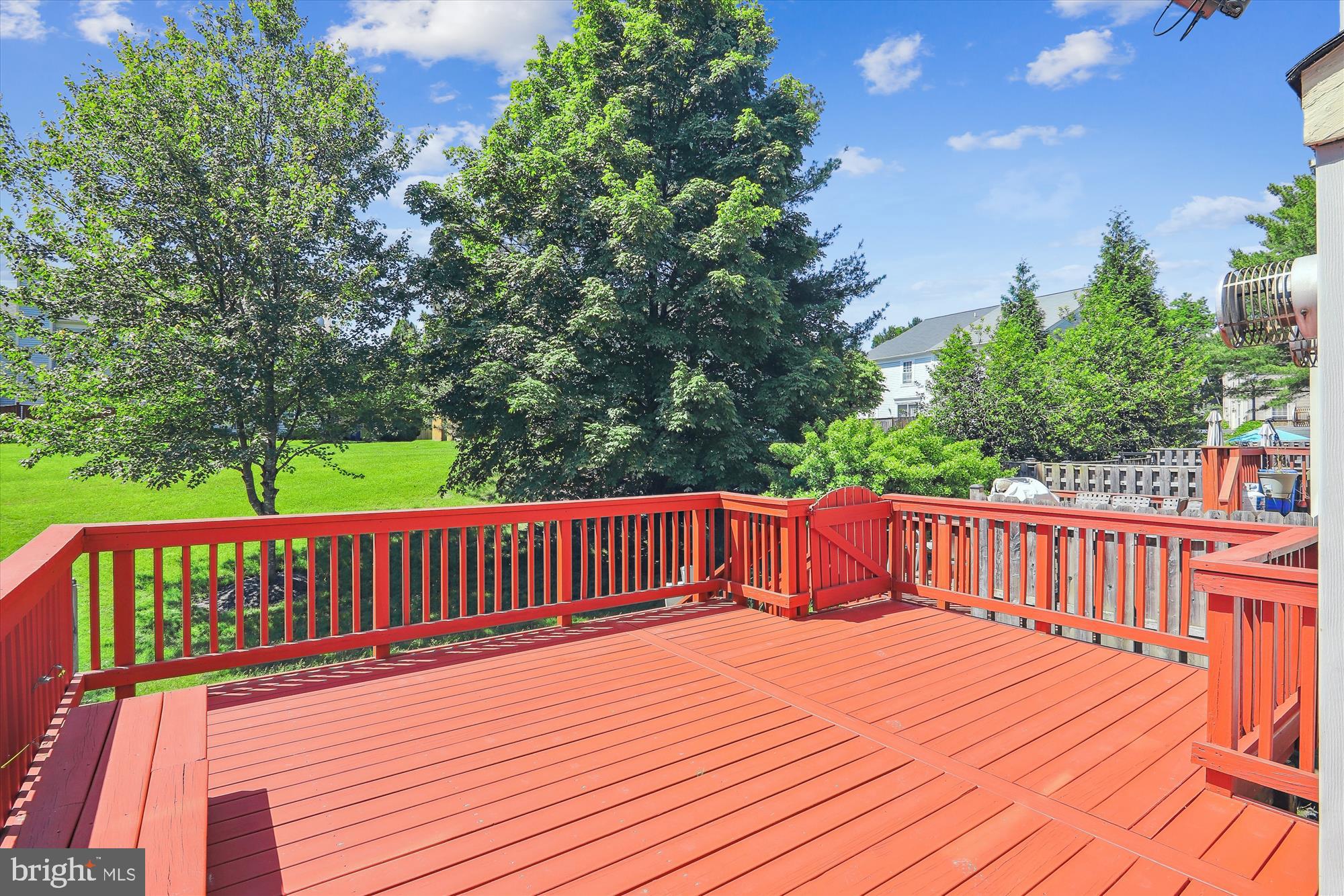 LONGMEAD - Residential