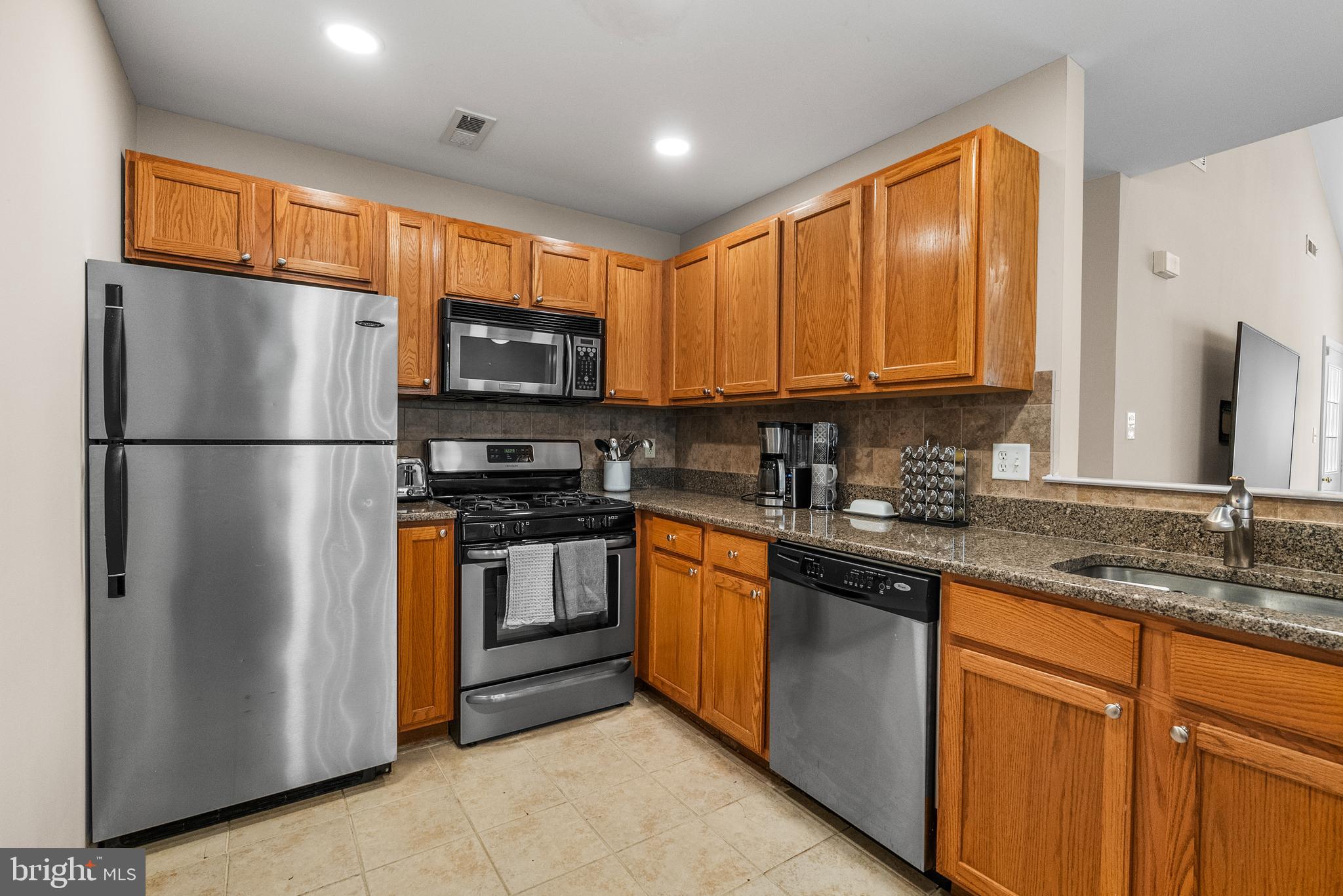 2102 RABBIT RUN ROAD