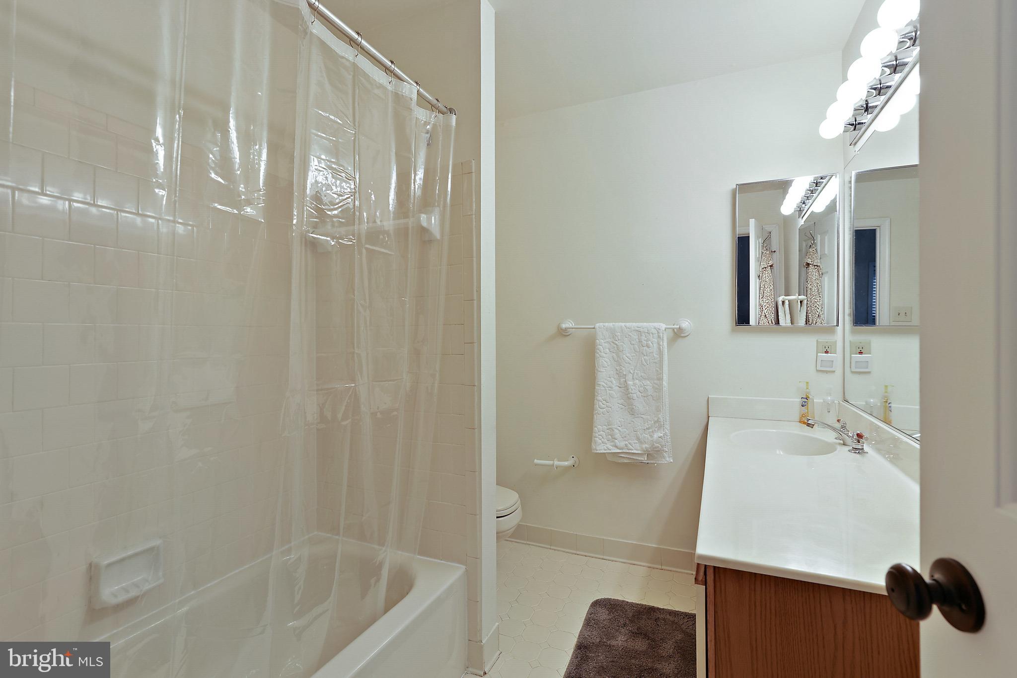 LOVETON FARMS - Residential