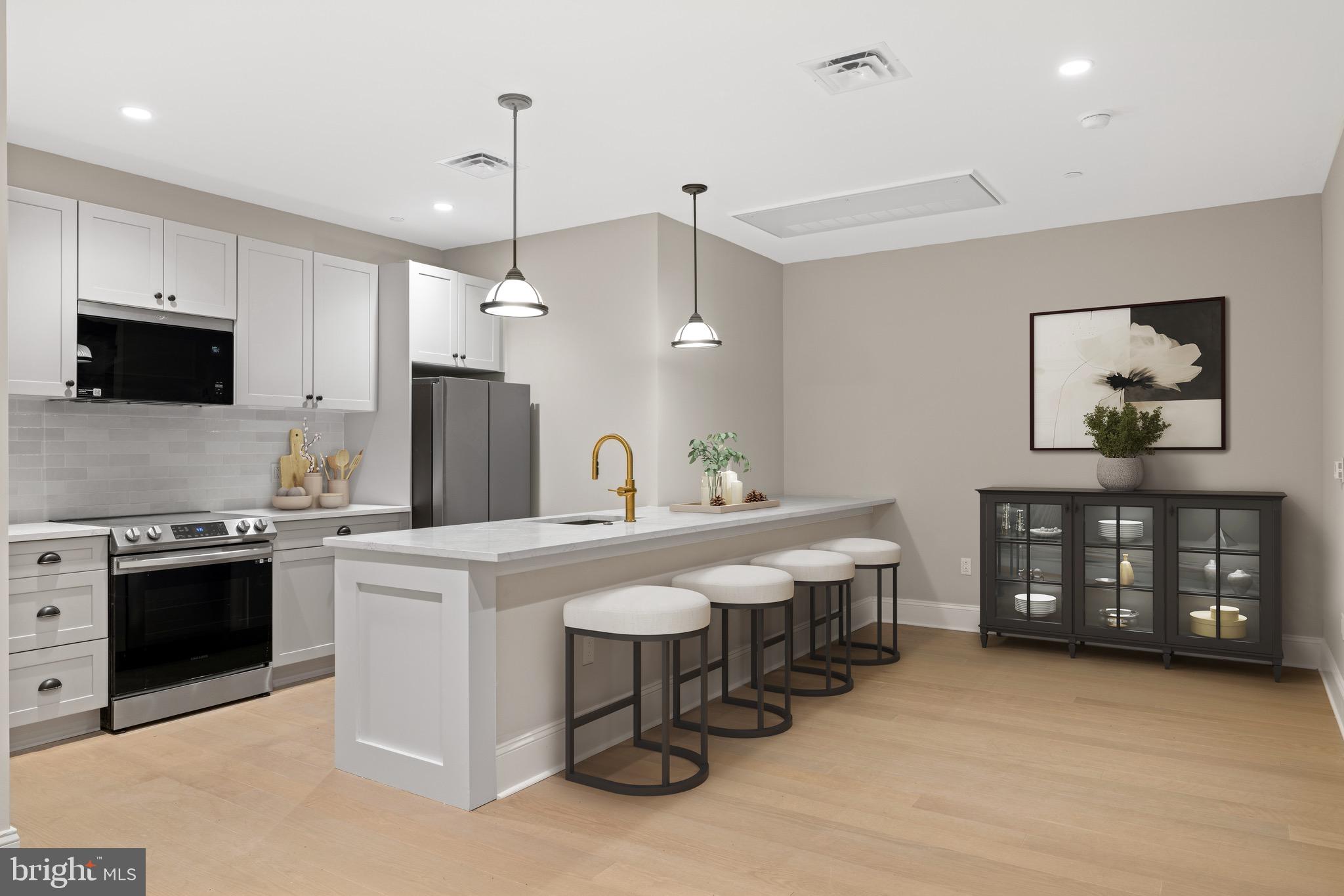 200 S BROAD STREET 1015