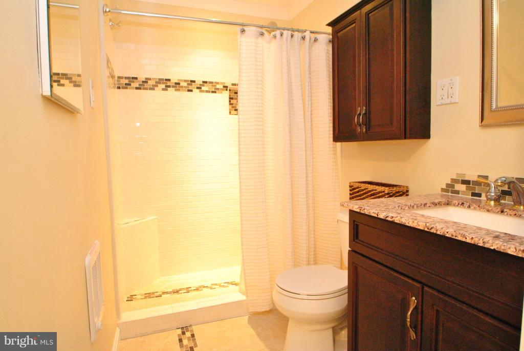 FRANKLIN FARM - Residential