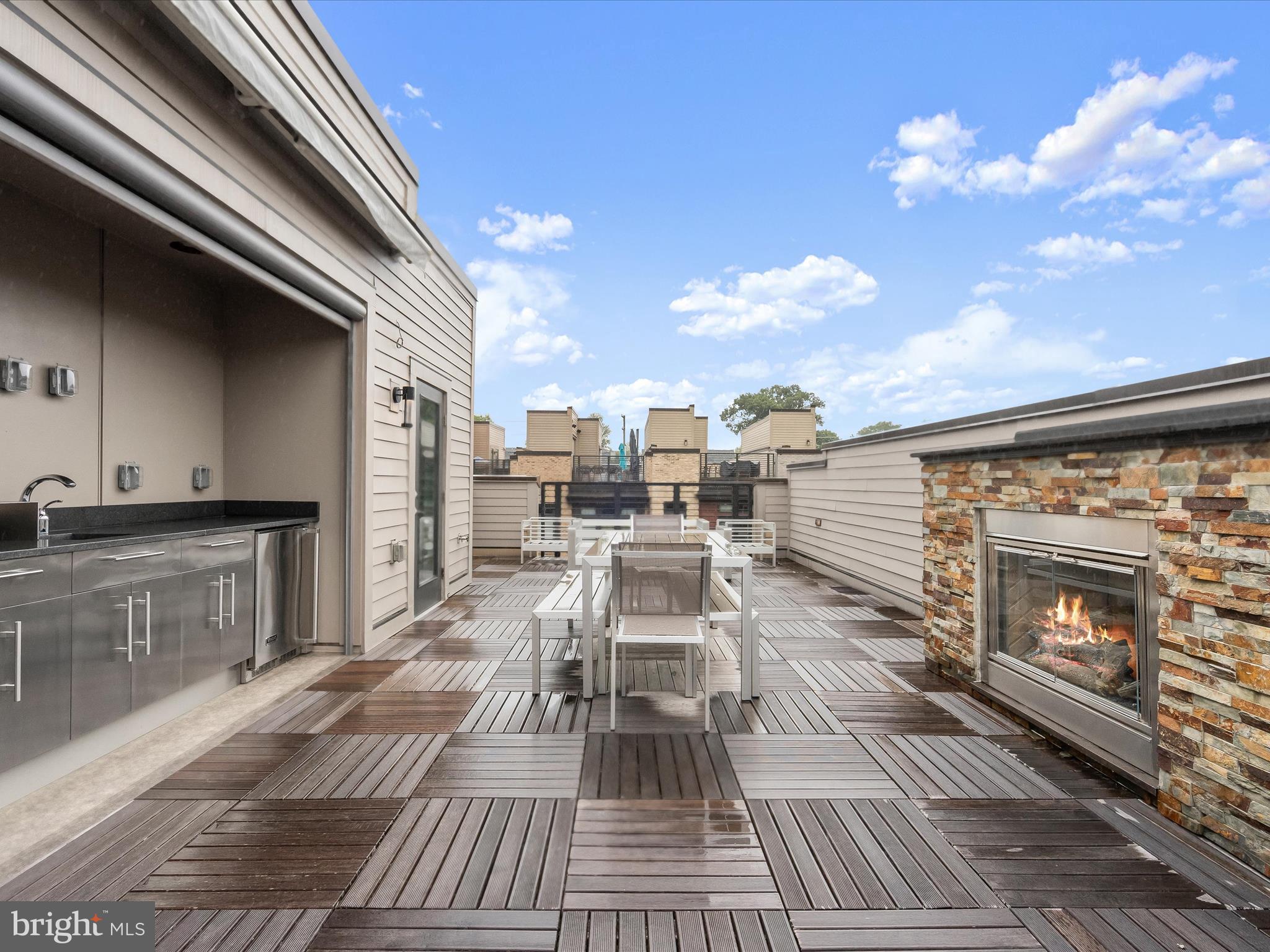 GROSVENOR HEIGHTS - Residential