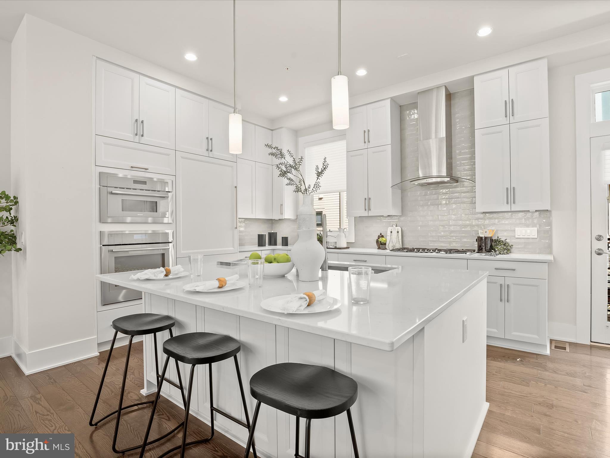 GROSVENOR HEIGHTS - Residential