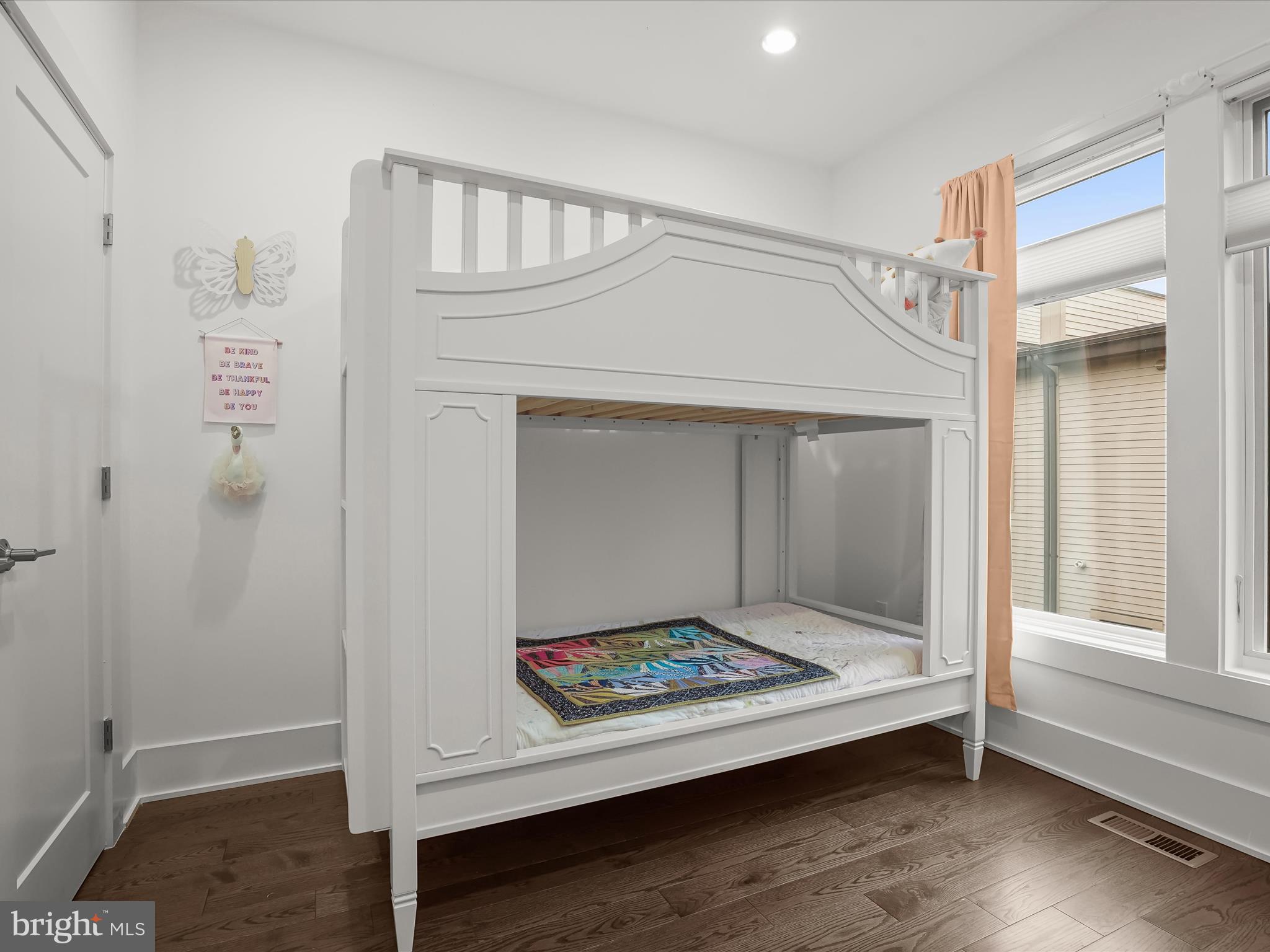 GROSVENOR HEIGHTS - Residential