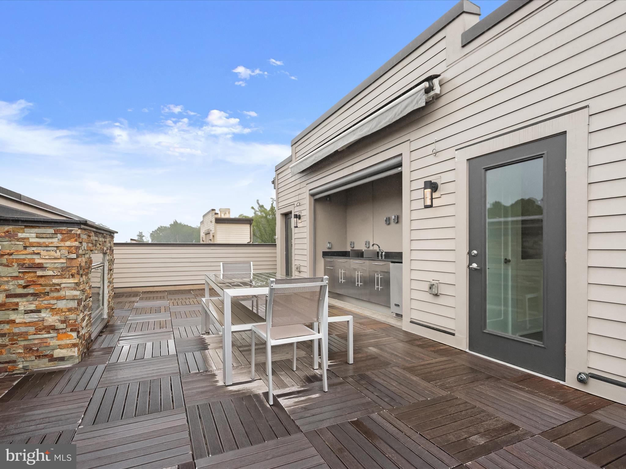 GROSVENOR HEIGHTS - Residential