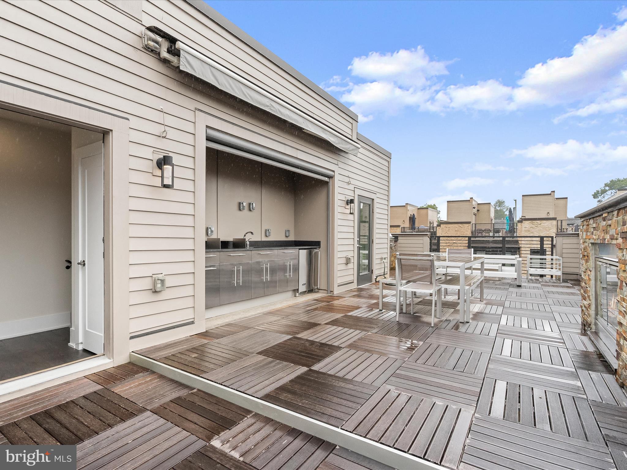 GROSVENOR HEIGHTS - Residential