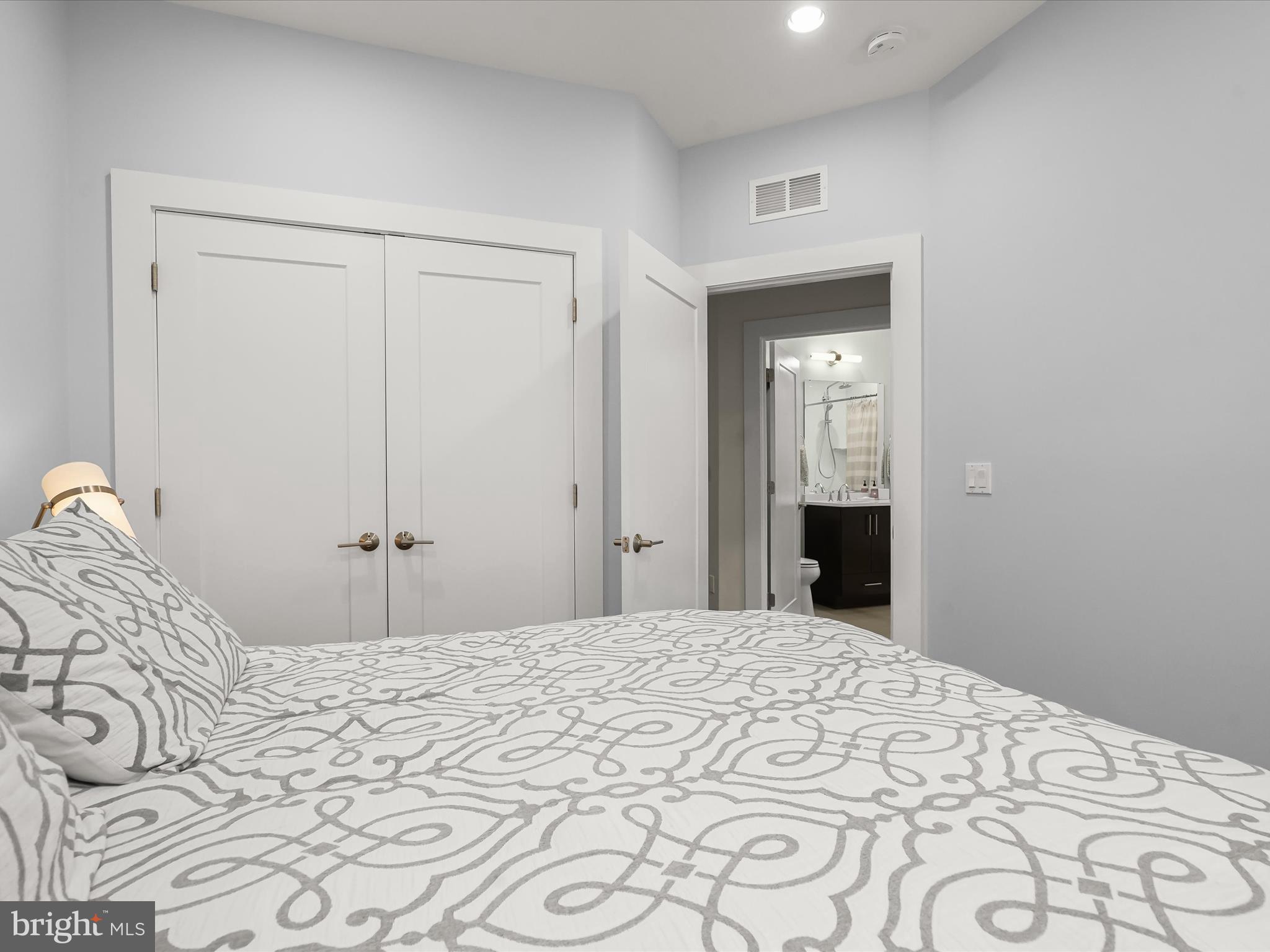 GROSVENOR HEIGHTS - Residential