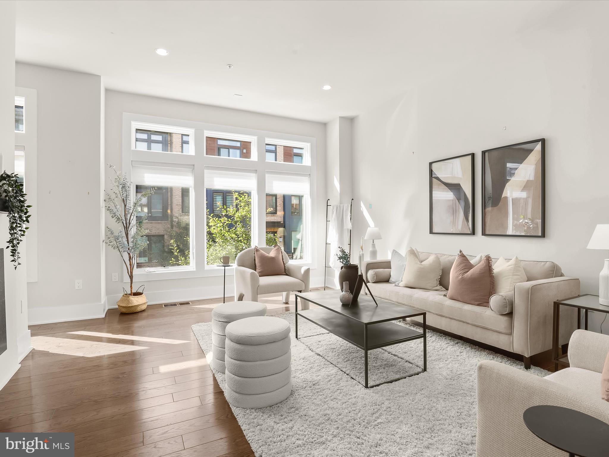 GROSVENOR HEIGHTS - Residential