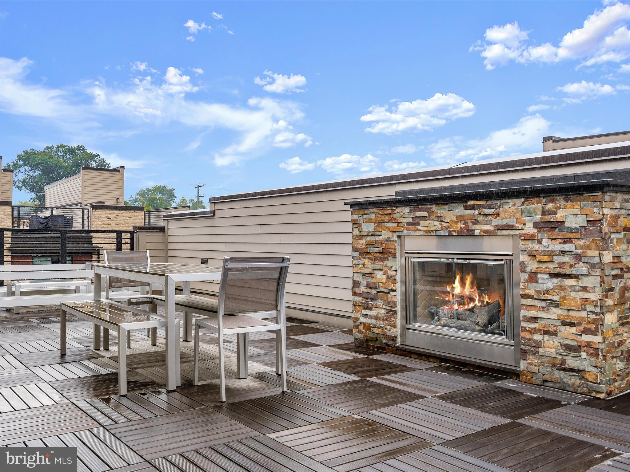 GROSVENOR HEIGHTS - Residential