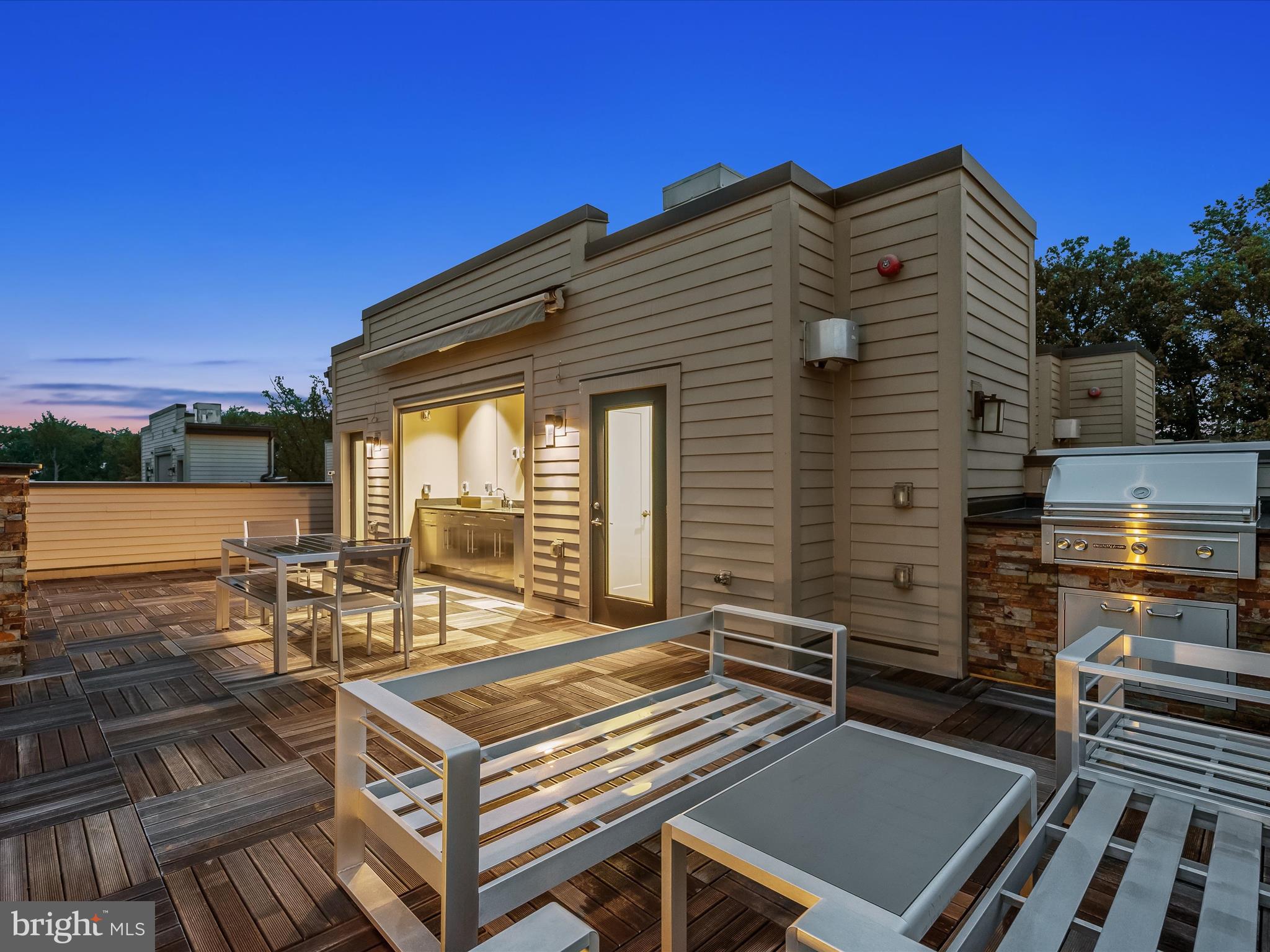 GROSVENOR HEIGHTS - Residential