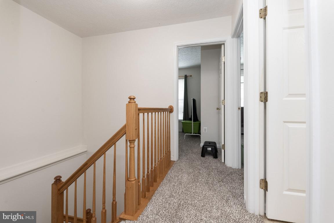 HOLLY WOODS - Residential