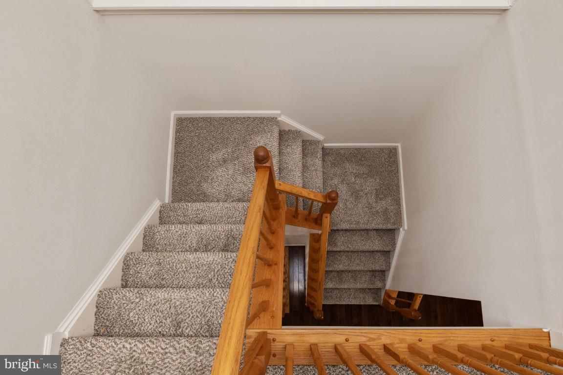 HOLLY WOODS - Residential