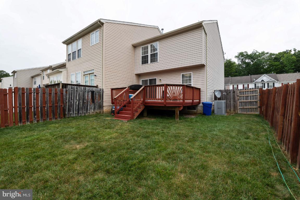 HOLLY WOODS - Residential