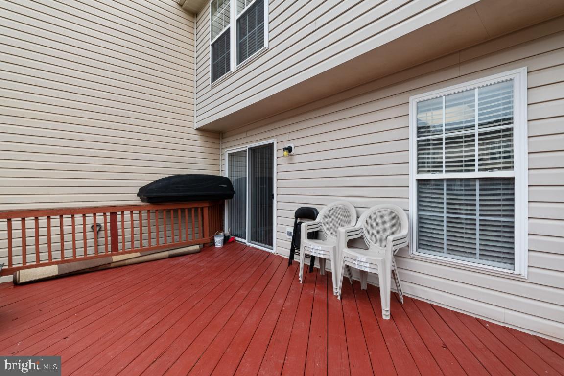 HOLLY WOODS - Residential