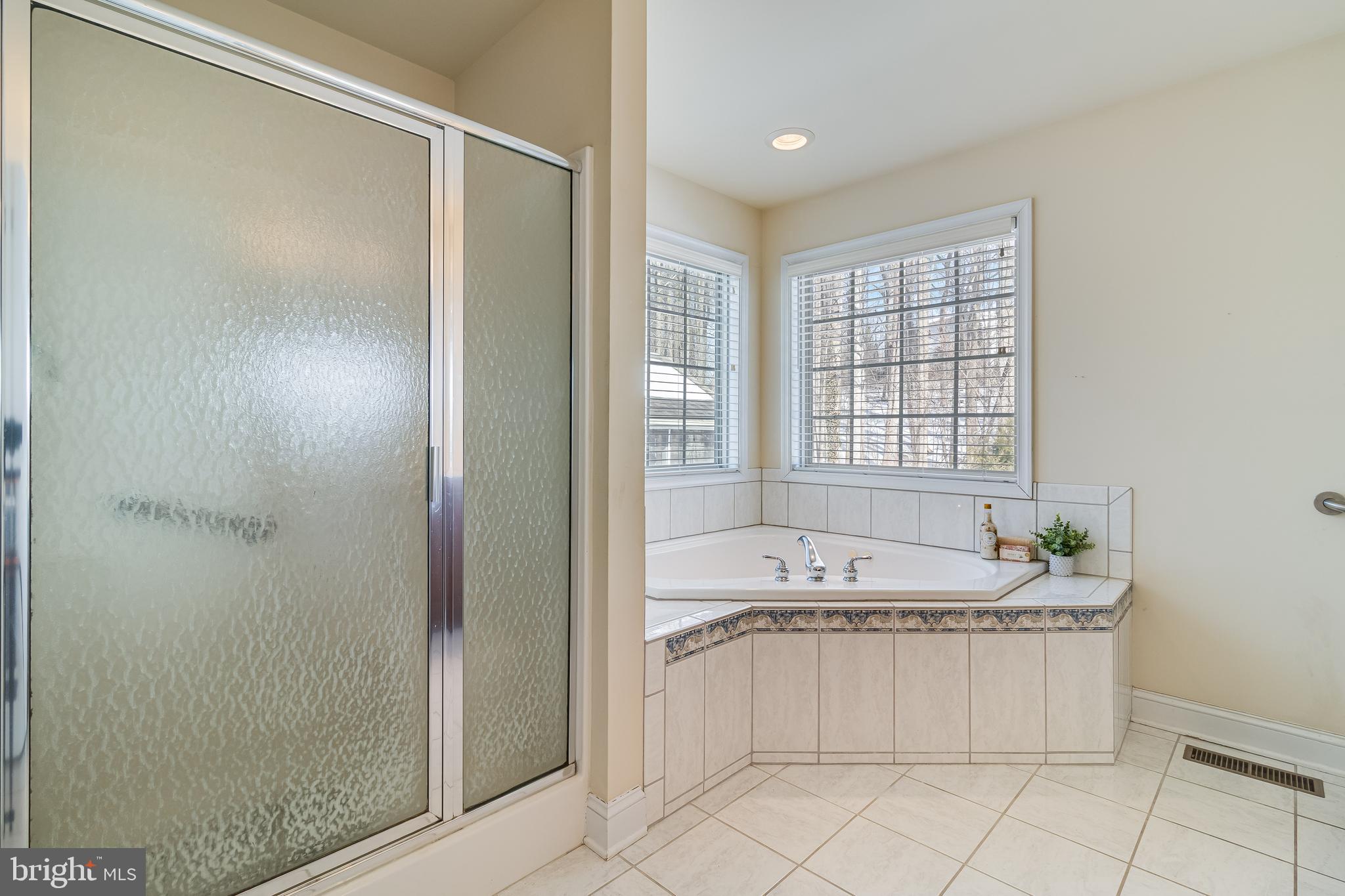 SOUTHGATE - Residential