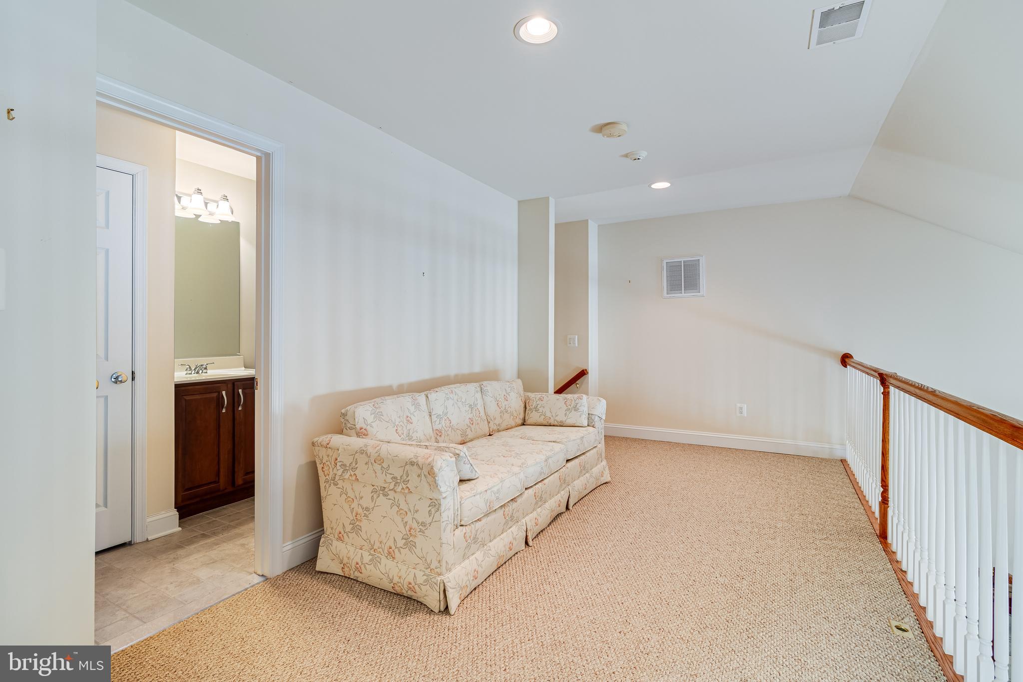 SOUTHGATE - Residential