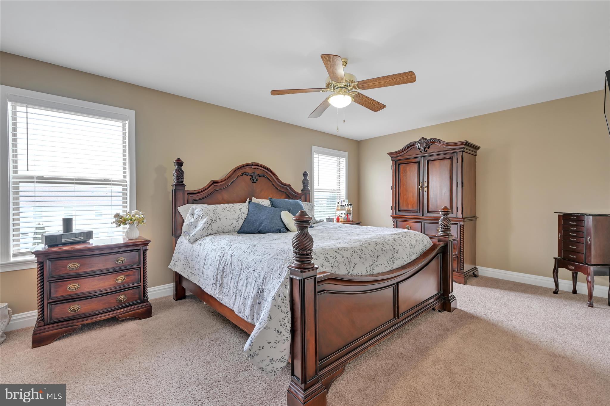 LONDON CROFT - Residential