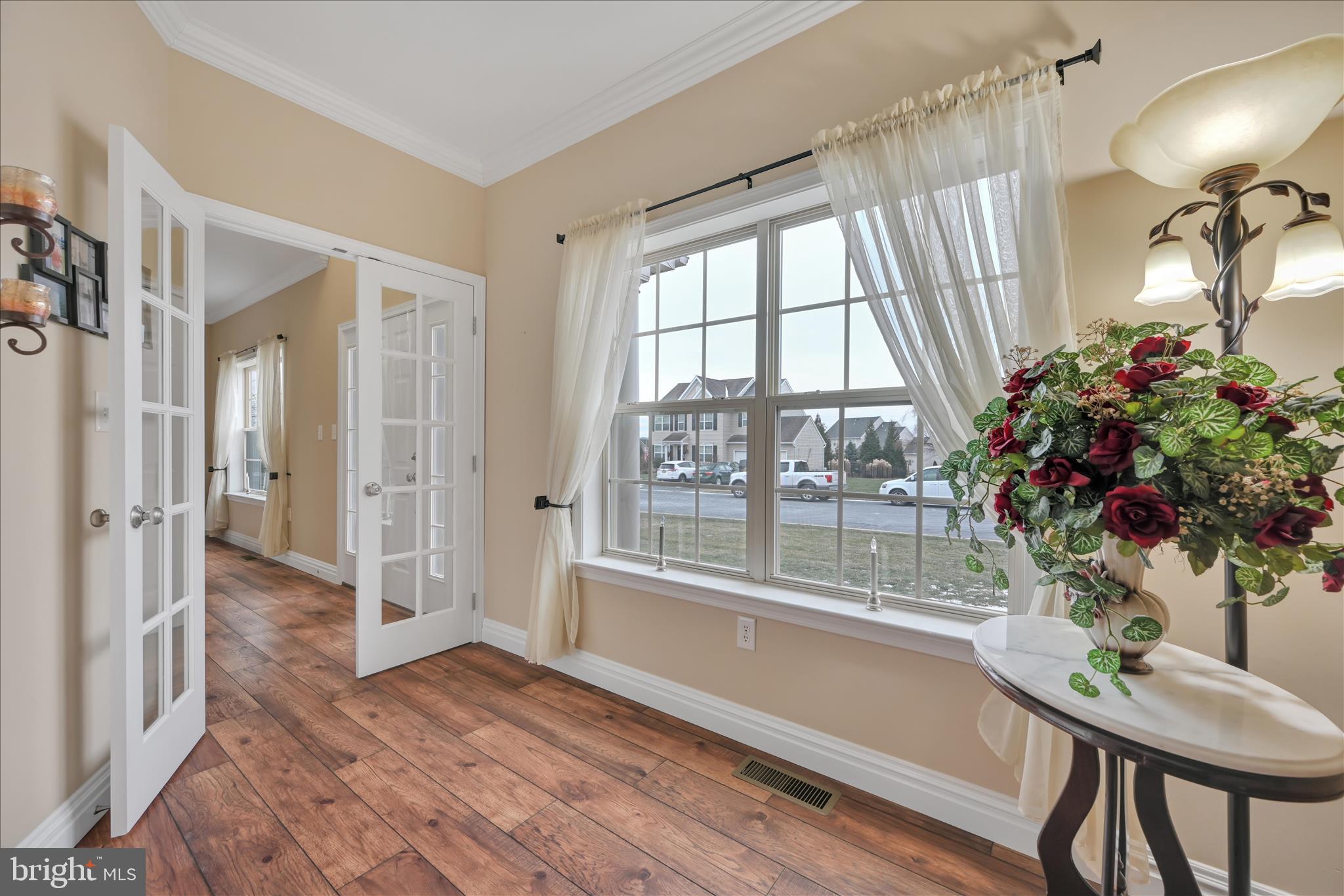 LONDON CROFT - Residential