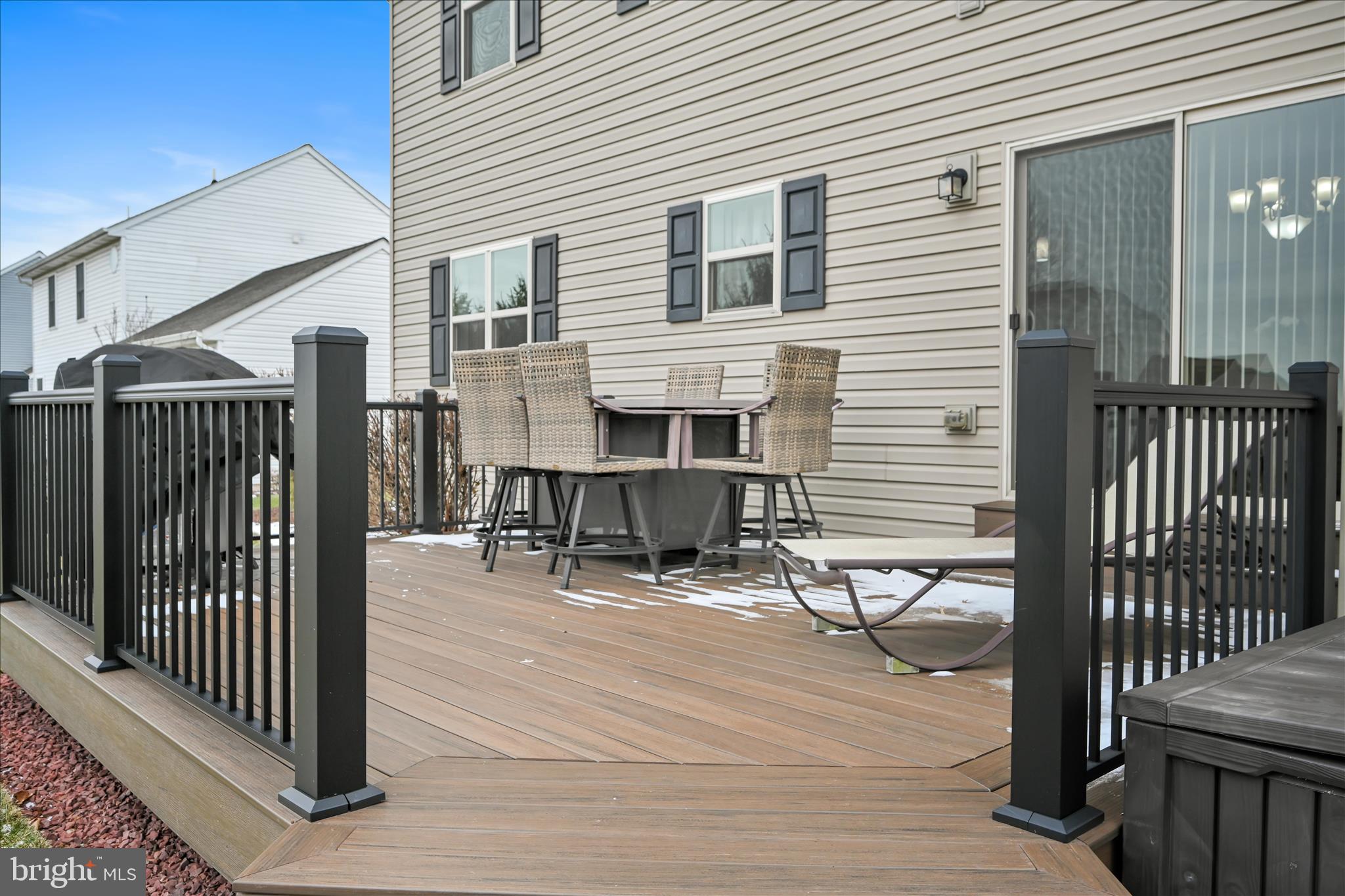 LONDON CROFT - Residential