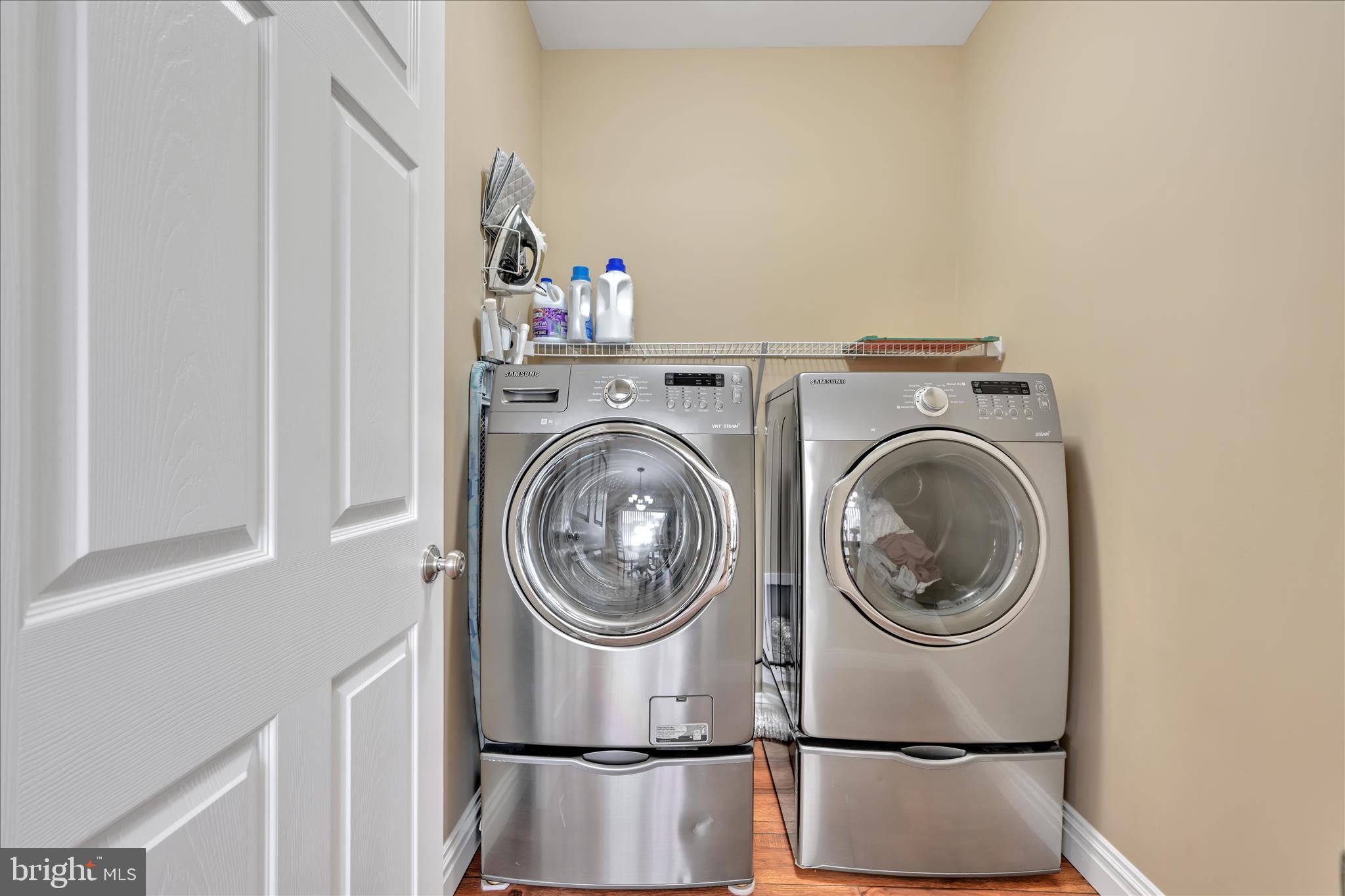 LONDON CROFT - Residential