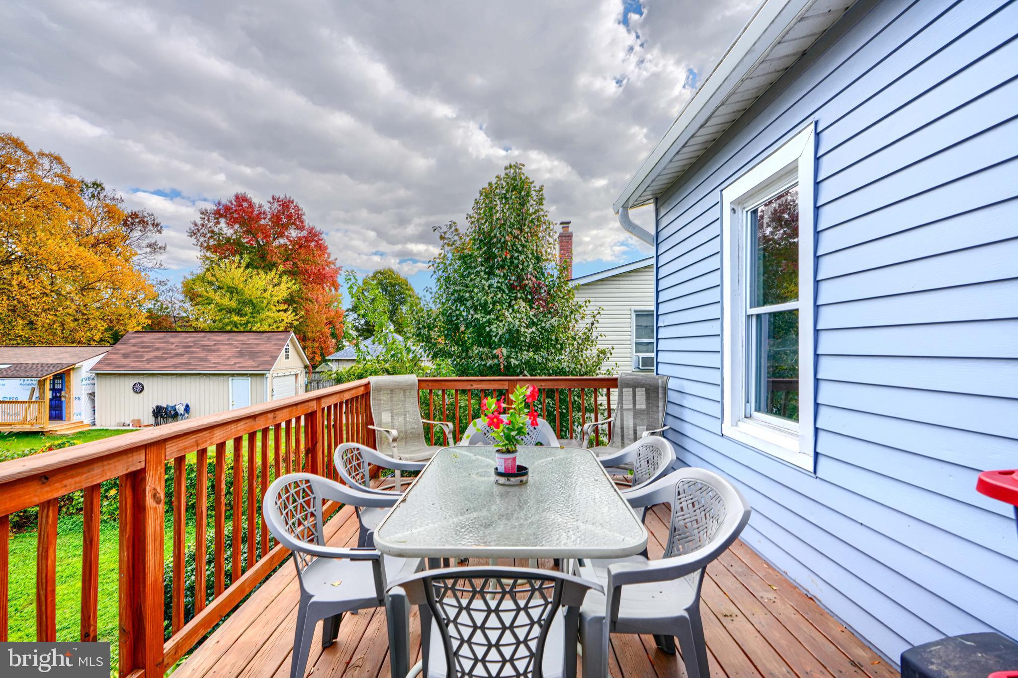 WOODSIDE - Residential