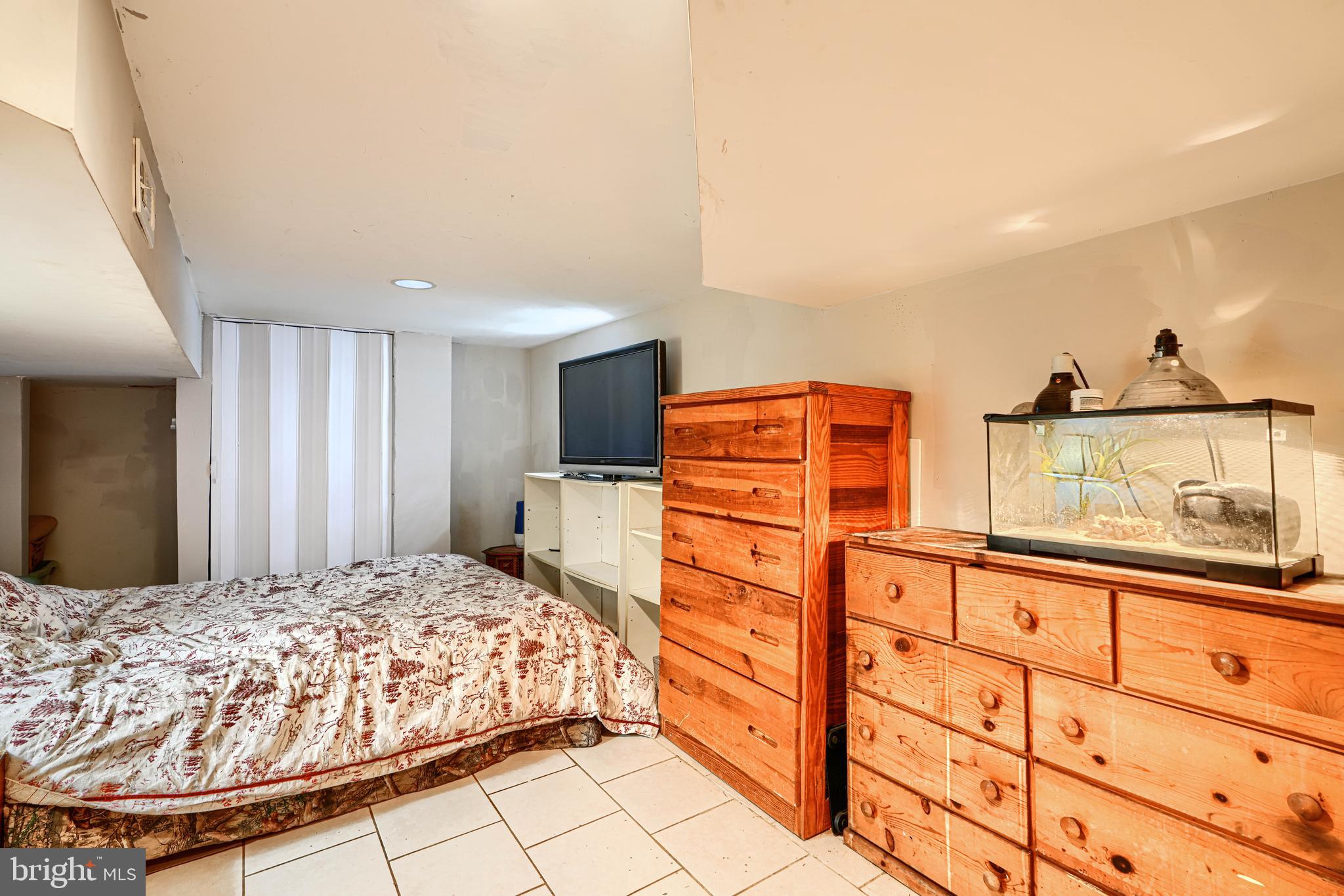 WOODSIDE - Residential