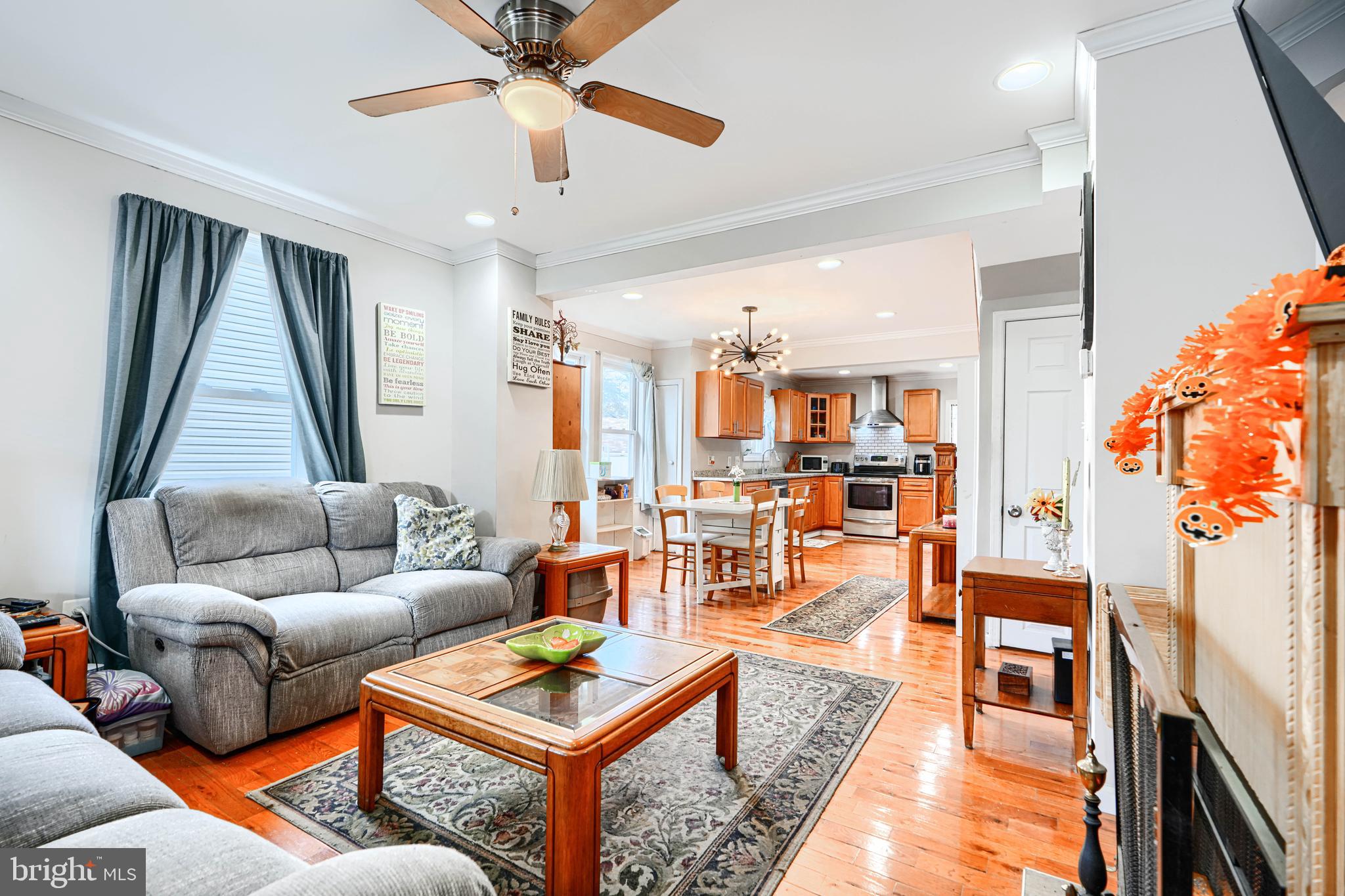 WOODSIDE - Residential