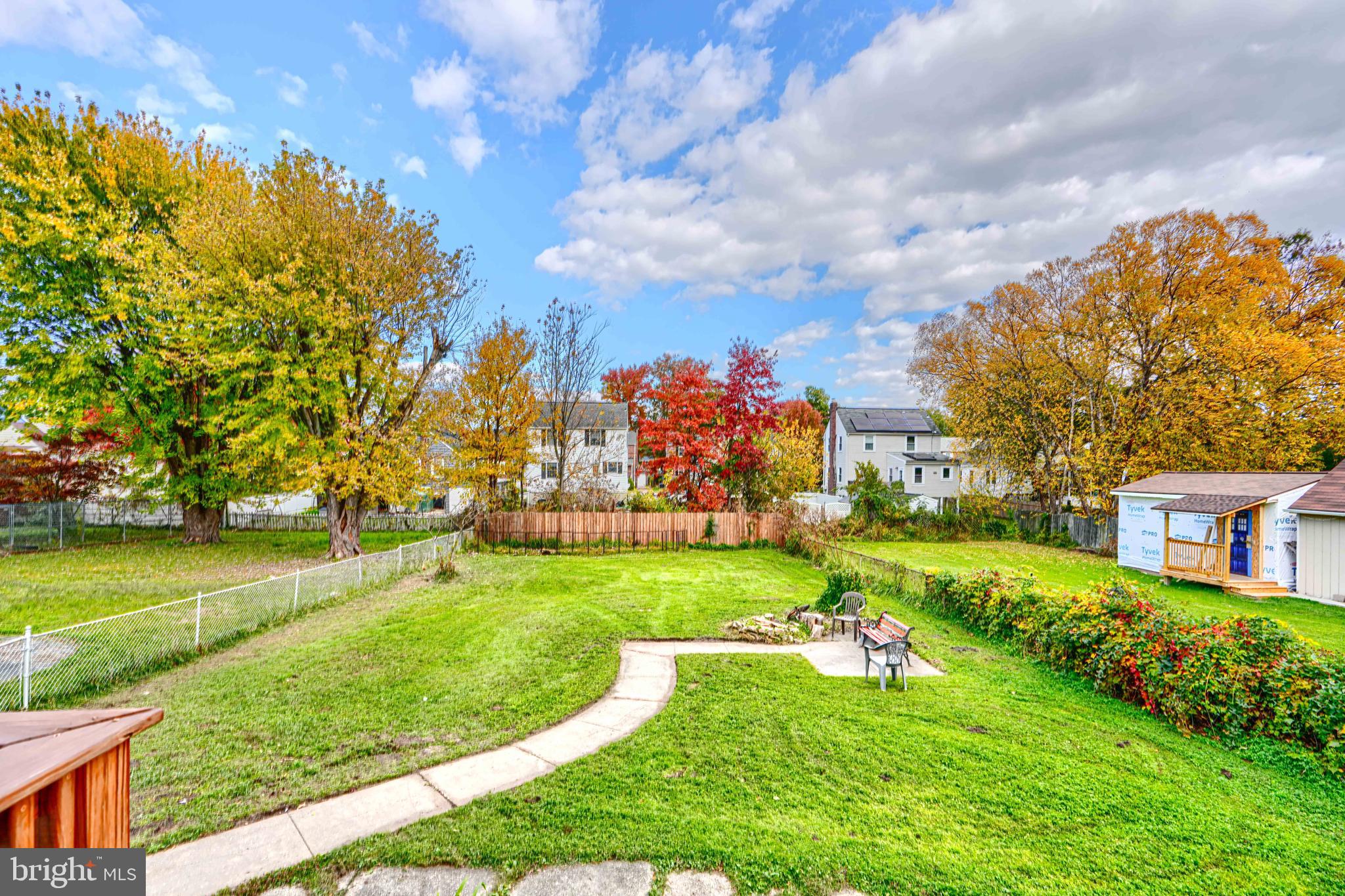 WOODSIDE - Residential