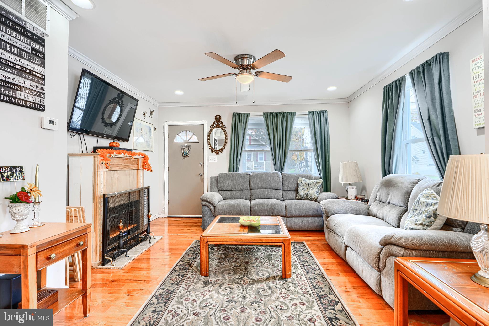 WOODSIDE - Residential