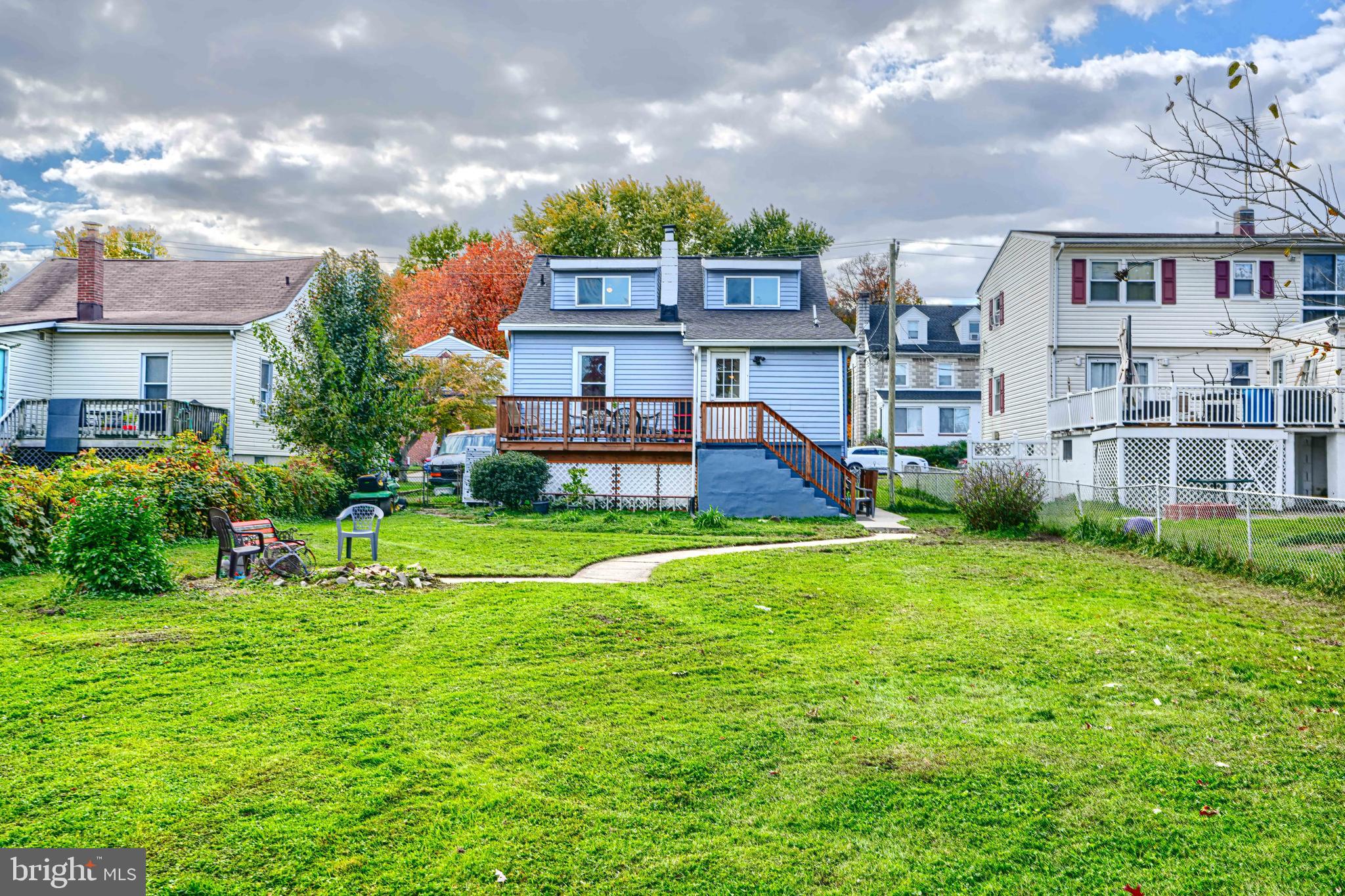 WOODSIDE - Residential