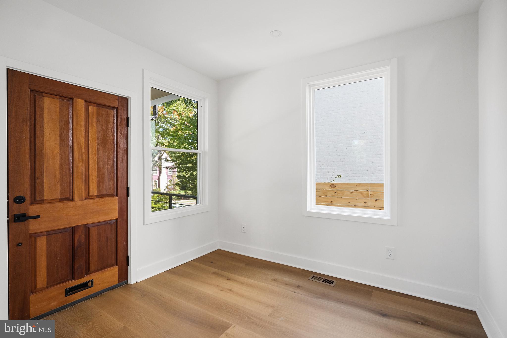 5310 14TH STREET NW