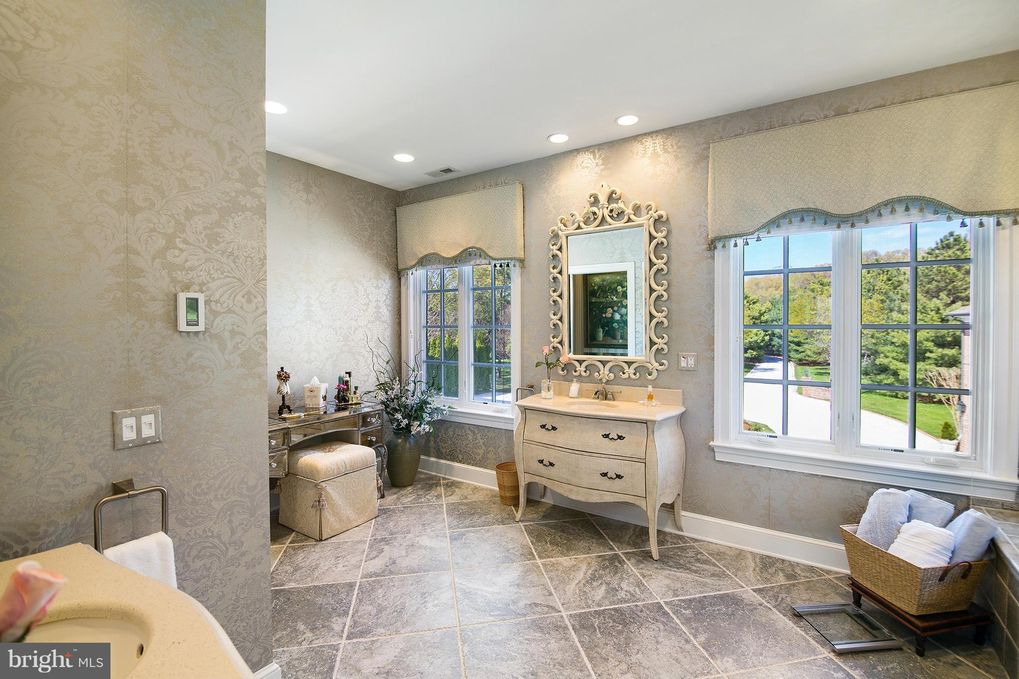 RAYS POINT - Residential