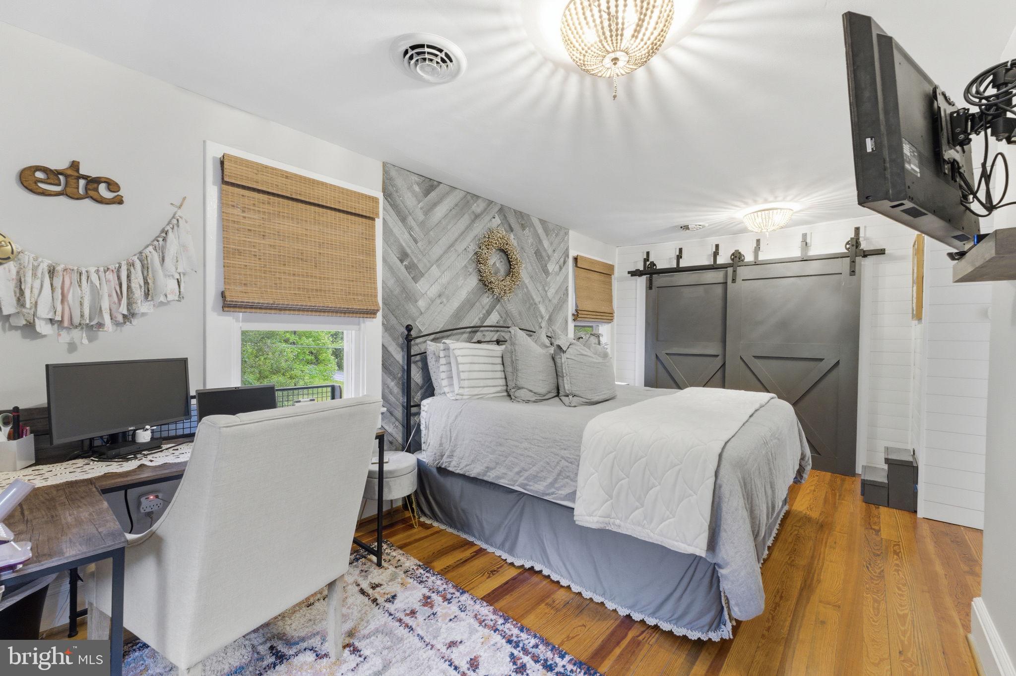 TOWN OF PURCELLVILLE - Residential