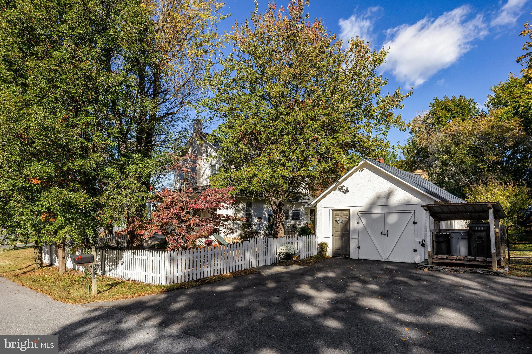 TOWN OF PURCELLVILLE - Residential