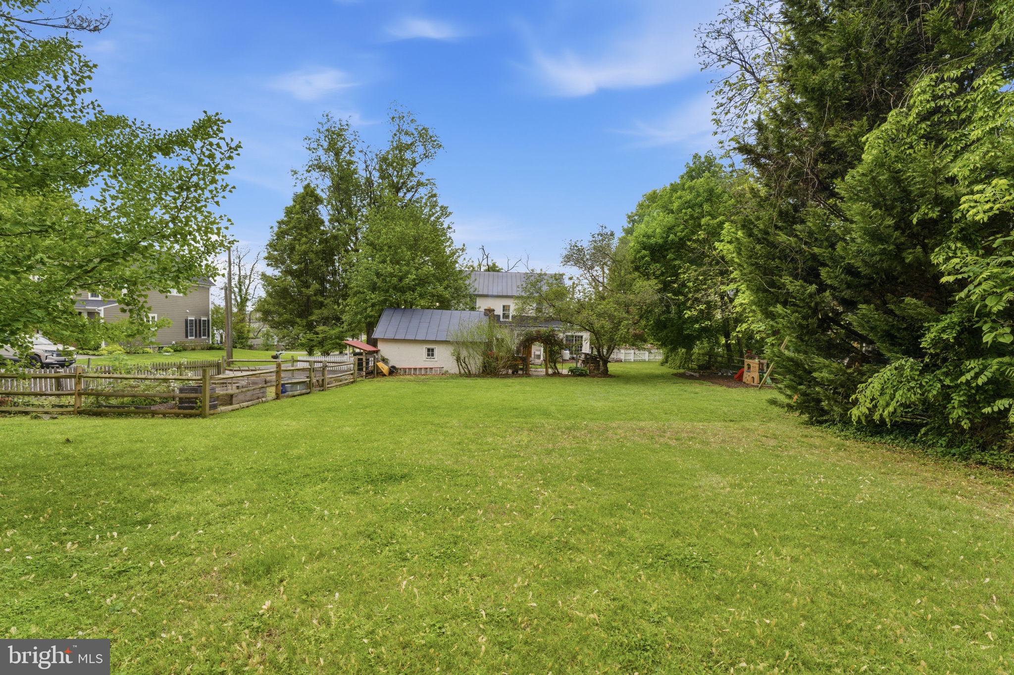 TOWN OF PURCELLVILLE - Residential