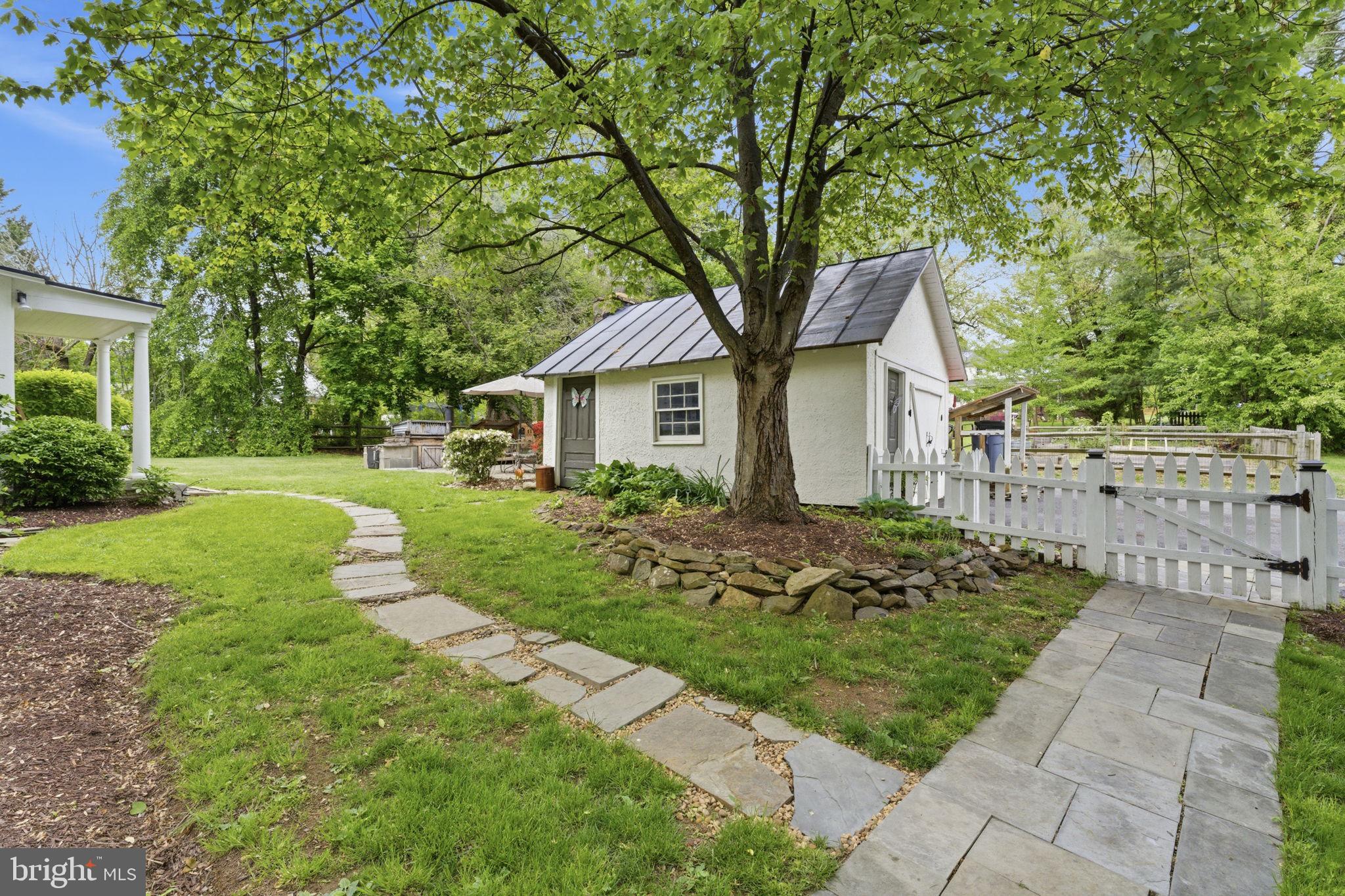 150 S 32ND STREET