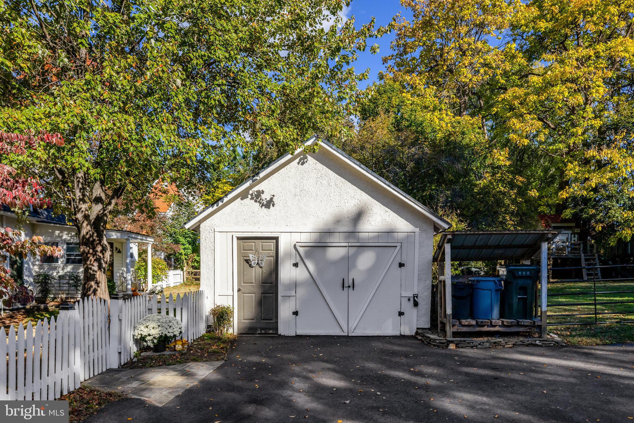 TOWN OF PURCELLVILLE - Residential