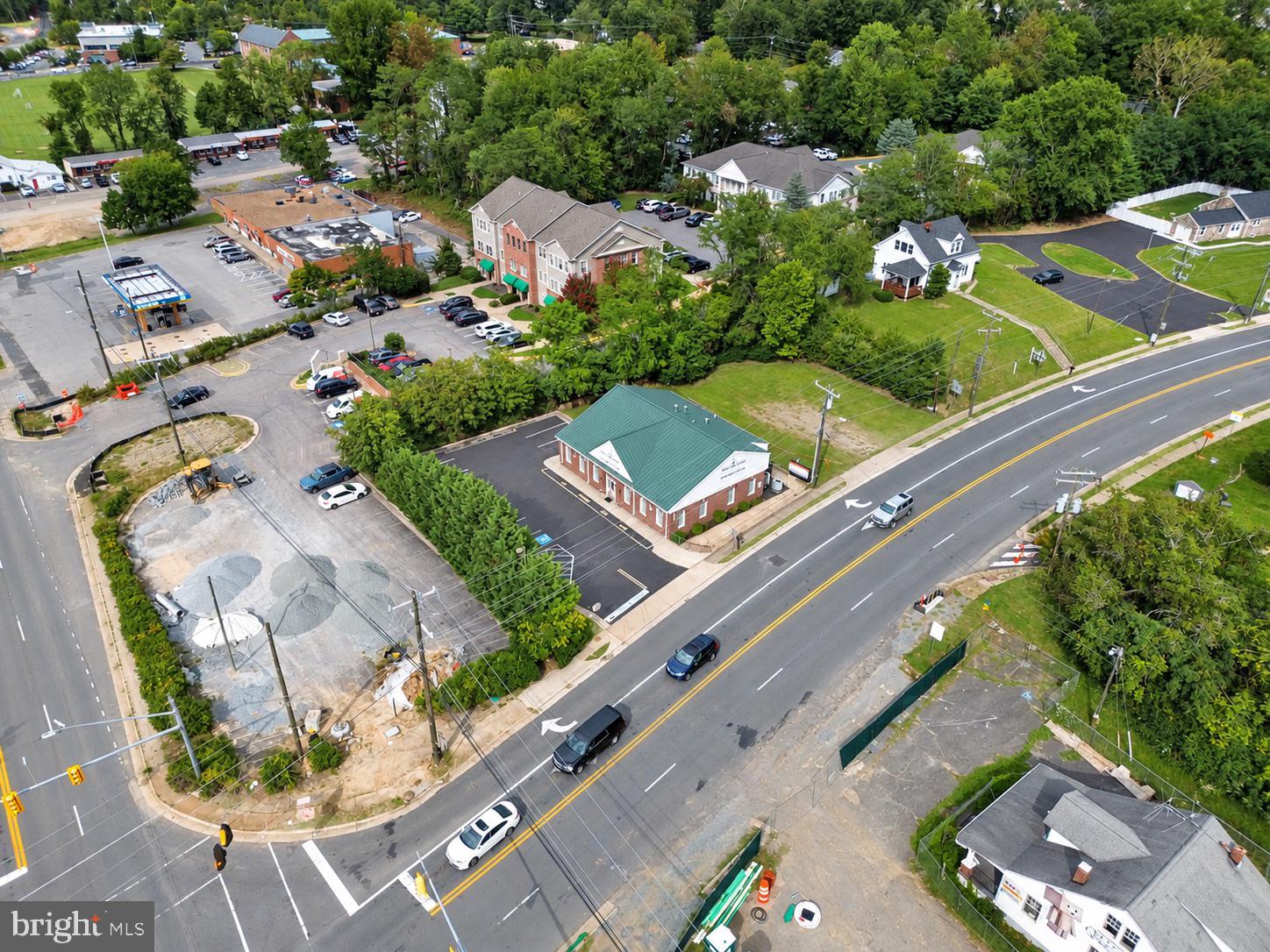 1303 COURTHOUSE ROAD
